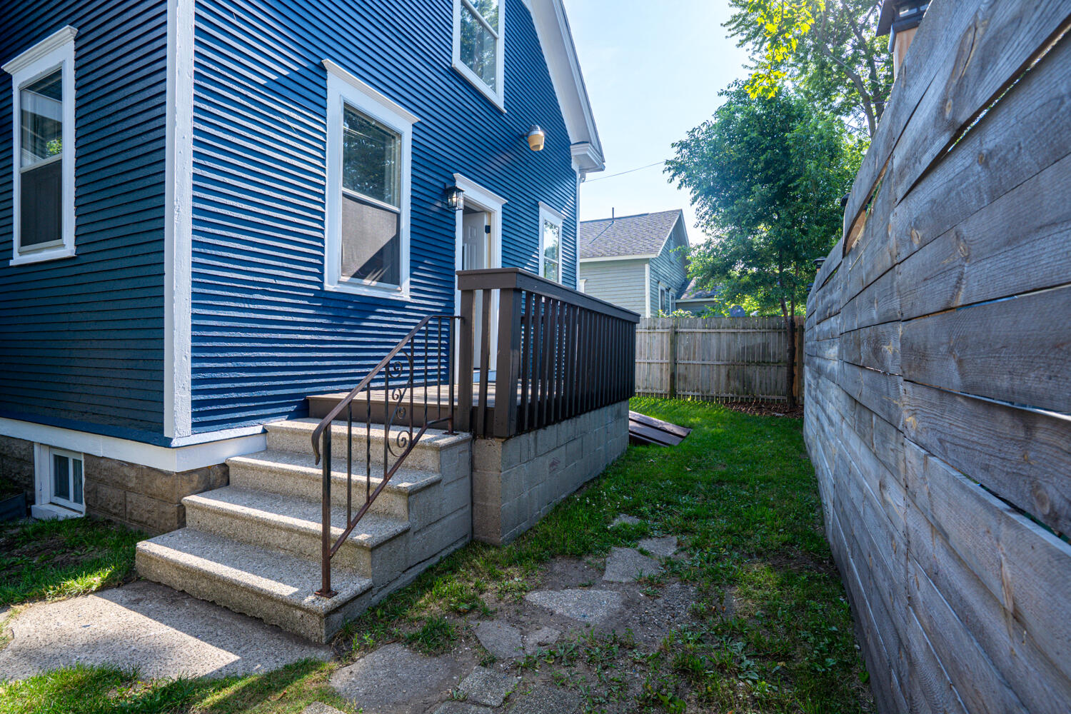 87 Monroe Avenue Muskegon MI 49440