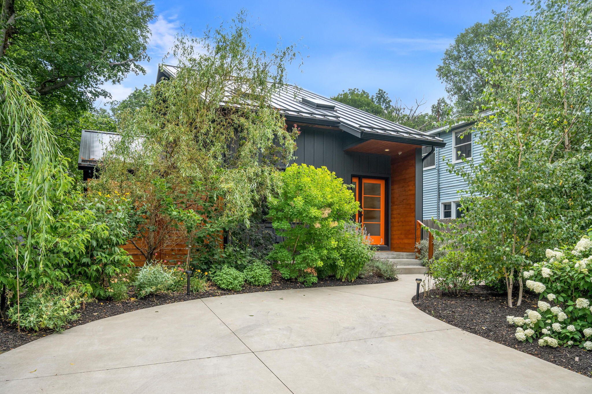 Saugatuck MI, 841 Holland Street