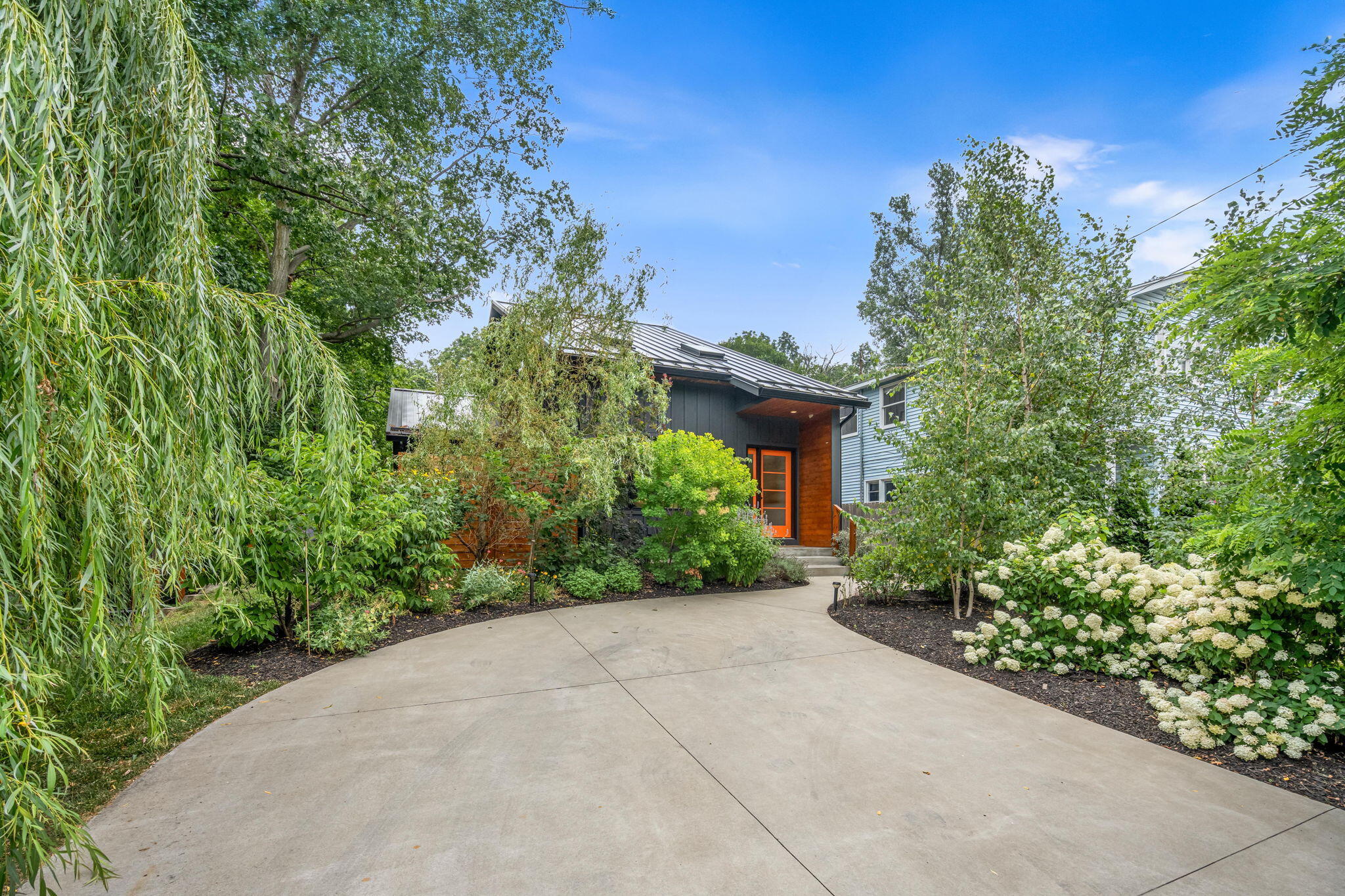 841 Holland Street Saugatuck MI 49453