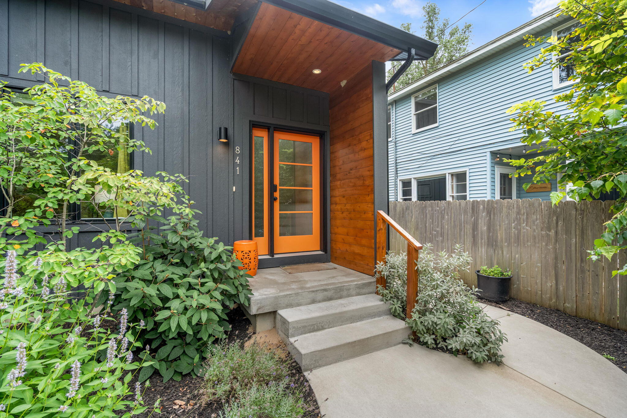 841 Holland Street Saugatuck MI 49453