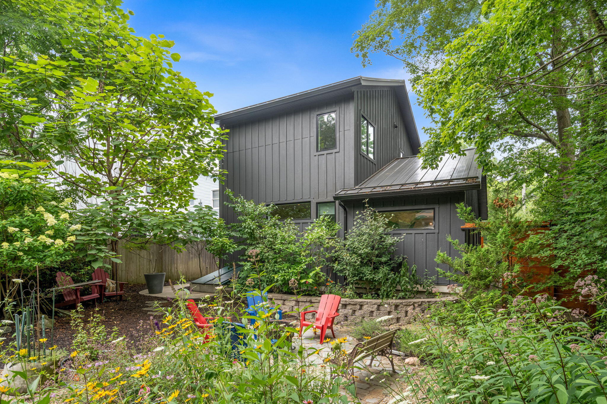 841 Holland Street Saugatuck MI 49453