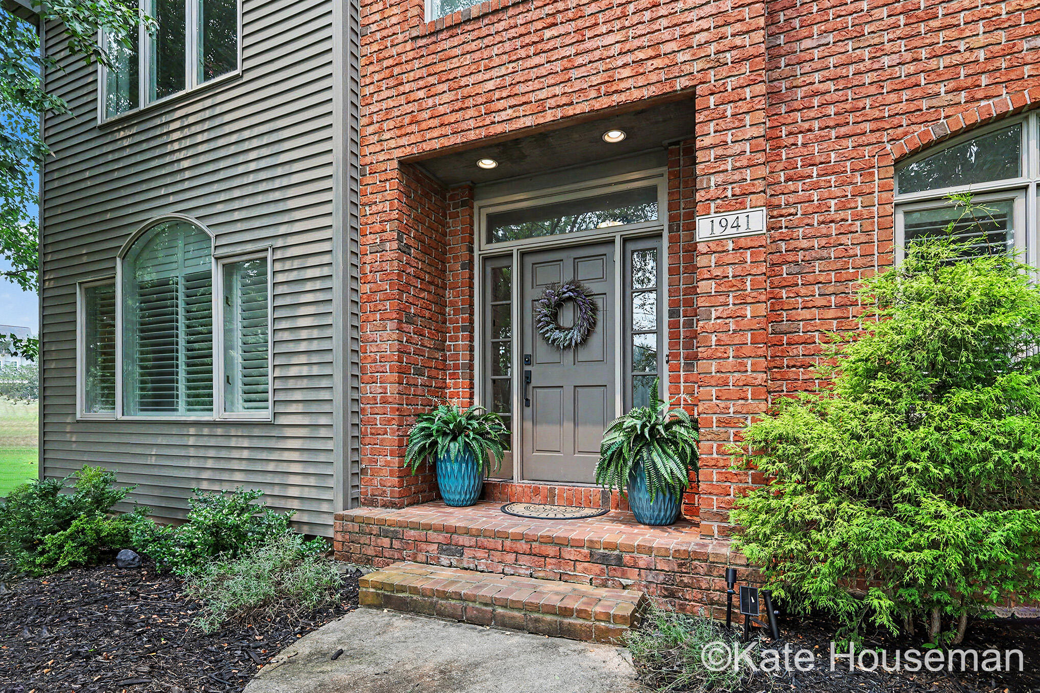 1941 Jennydale Court SE Grand Rapids MI 49546