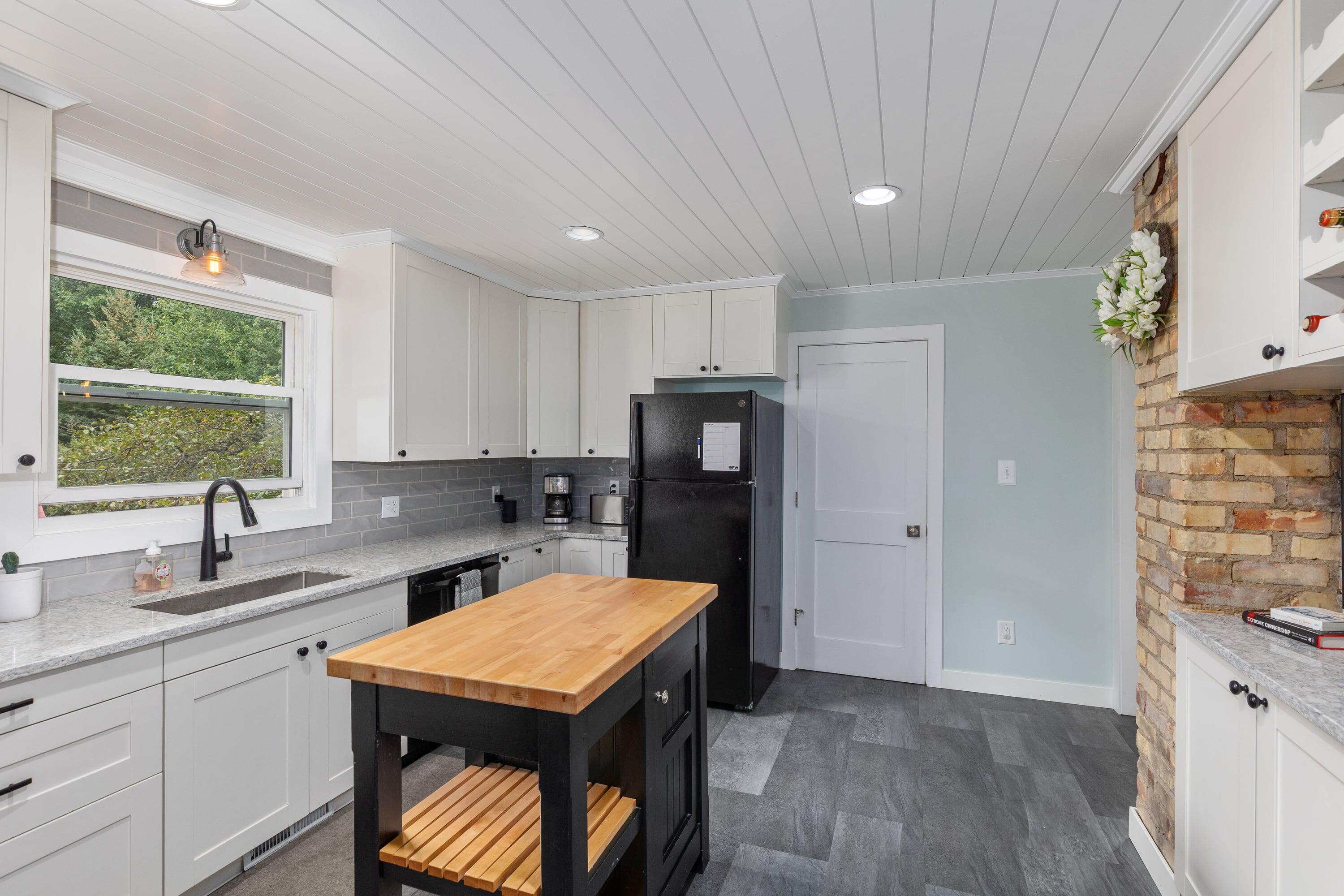 634 Burke Avenue NE Grand Rapids MI 49503