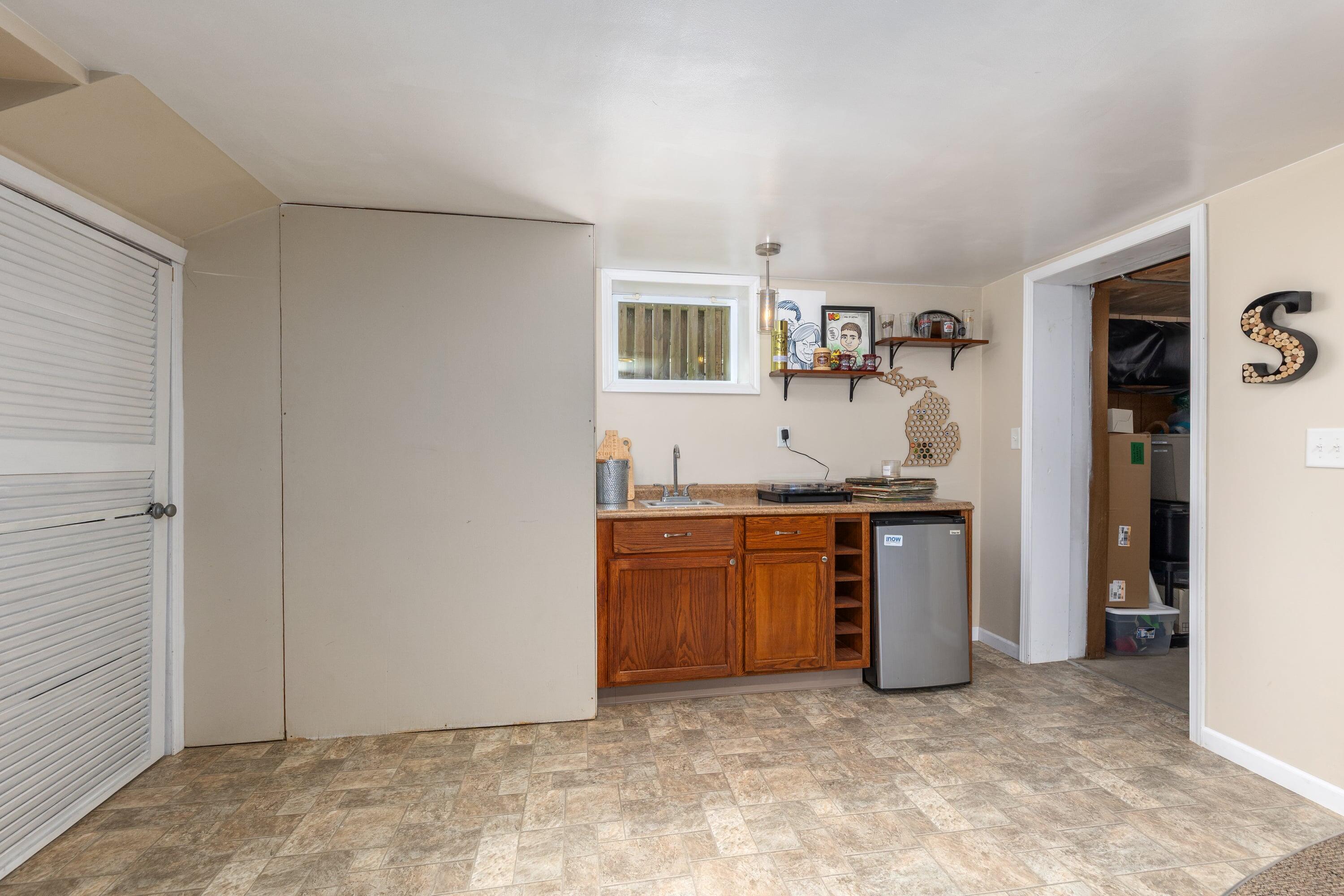 634 Burke Avenue NE Grand Rapids MI 49503