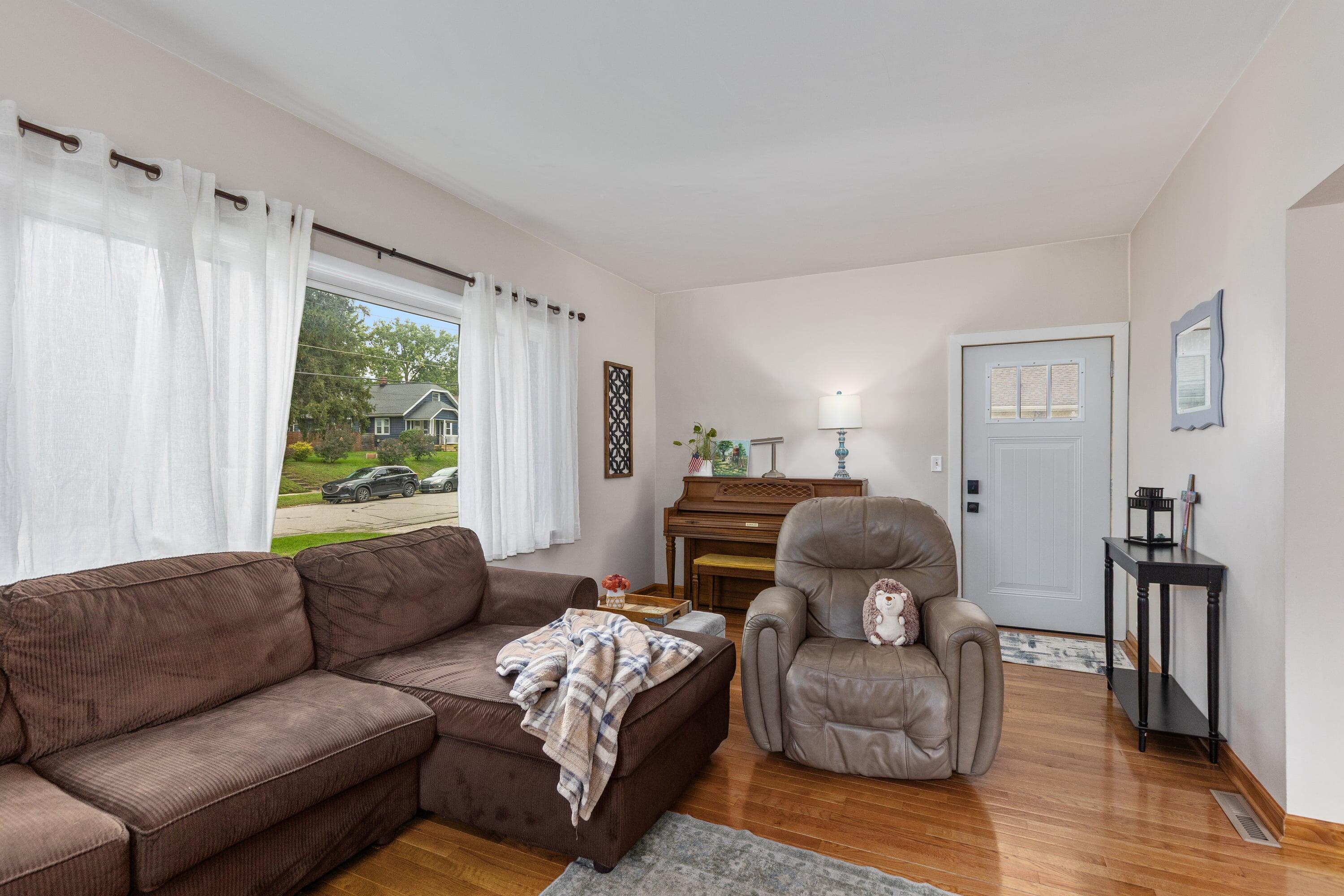 634 Burke Avenue NE Grand Rapids MI 49503