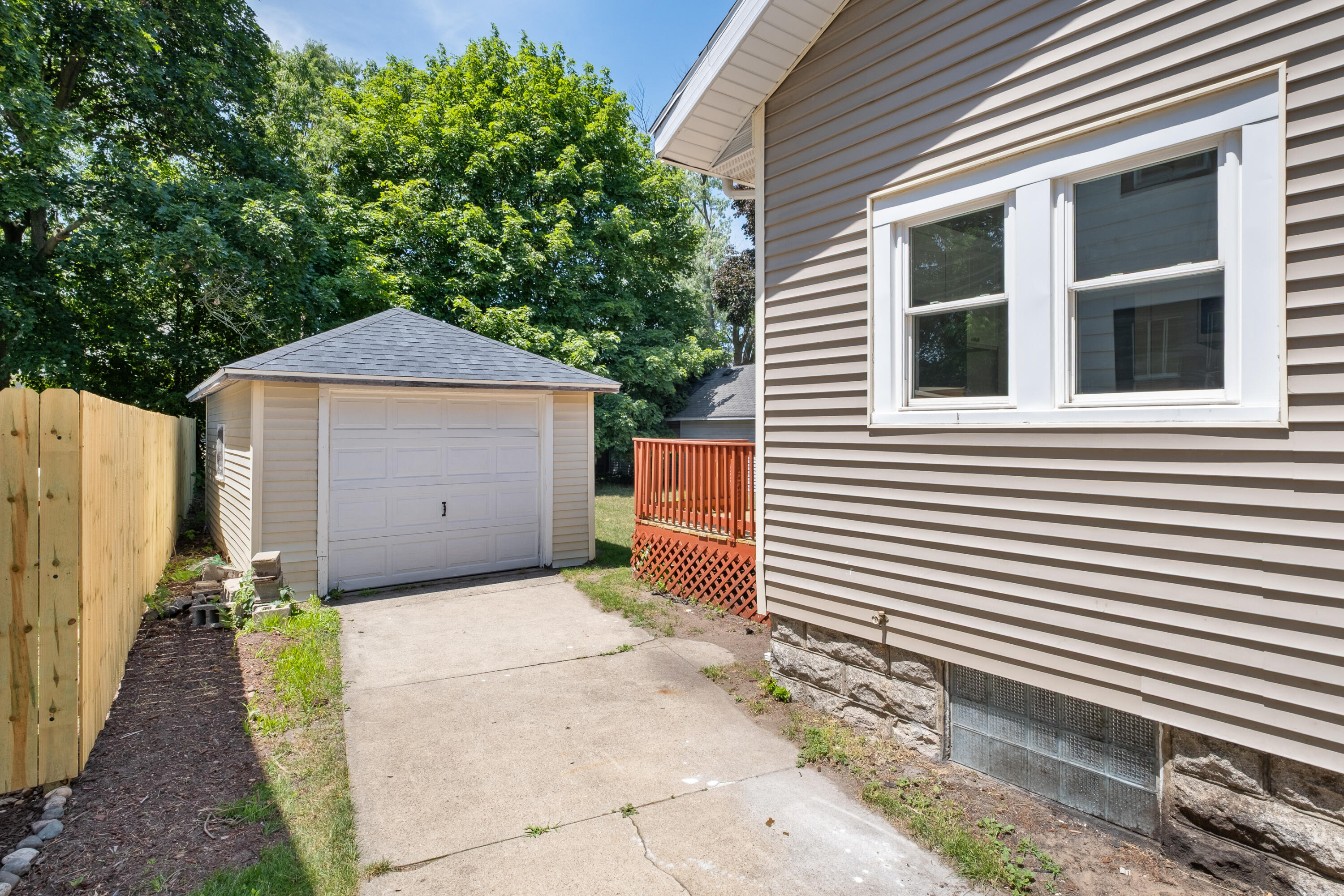 1919 Lafayette Avenue SE Grand Rapids MI 49507
