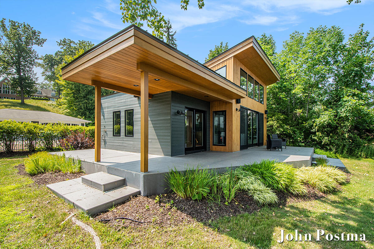 2929 Bonnell Avenue SE East Grand Rapids MI 49506