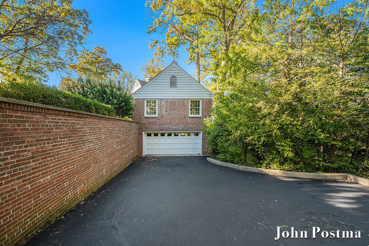 2929 Bonnell Avenue SE East Grand Rapids MI 49506