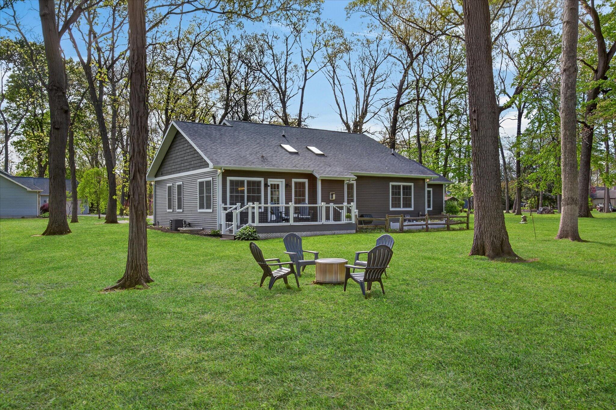 2917 White Oaks Ridge Buchanan MI 49107