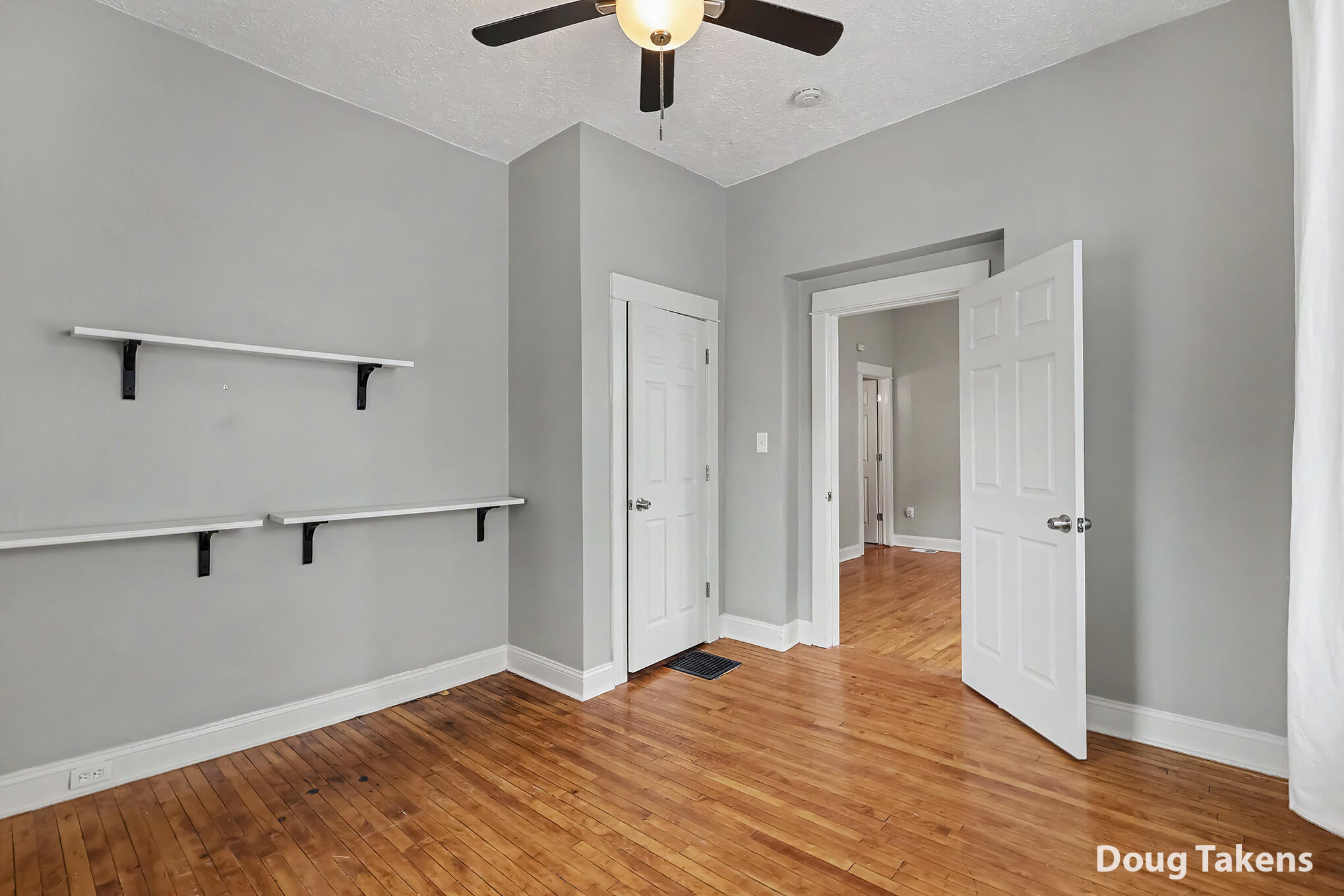735 Paris Avenue SE Grand Rapids MI 49503
