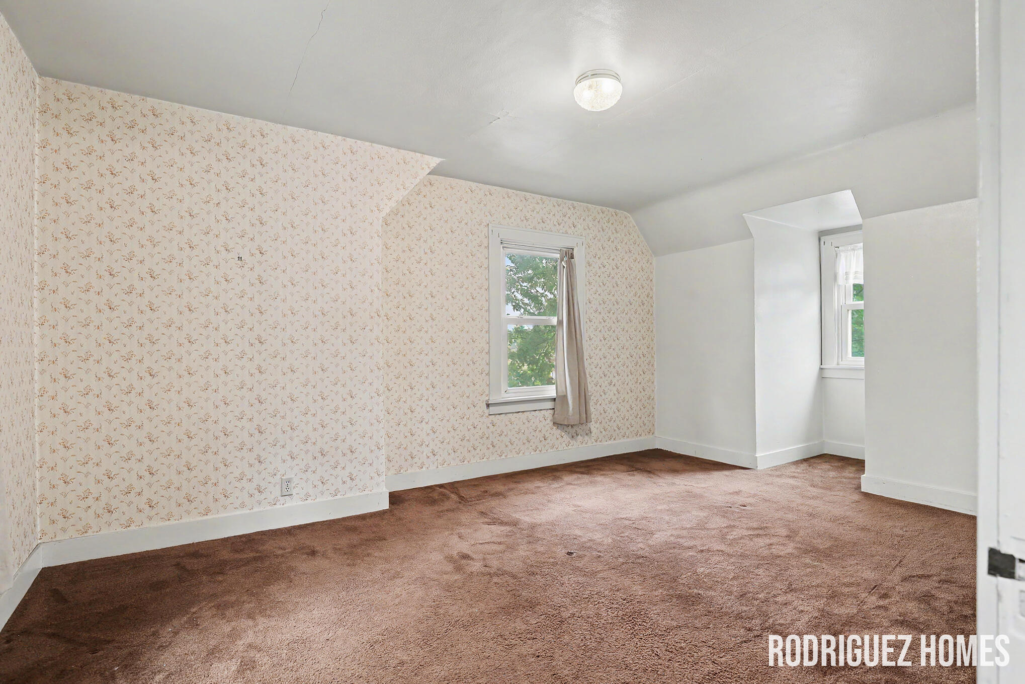 120 W 28th Street Holland MI 49423