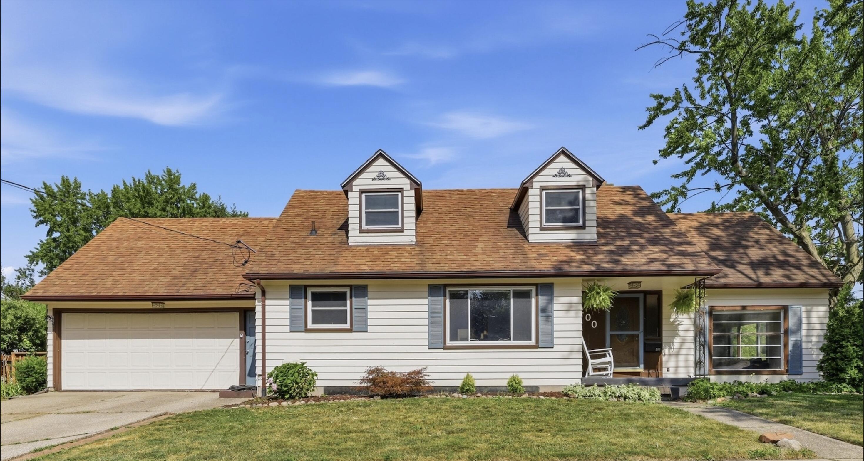 200 NE Lawndale Avenue Grand Rapids MI 49503