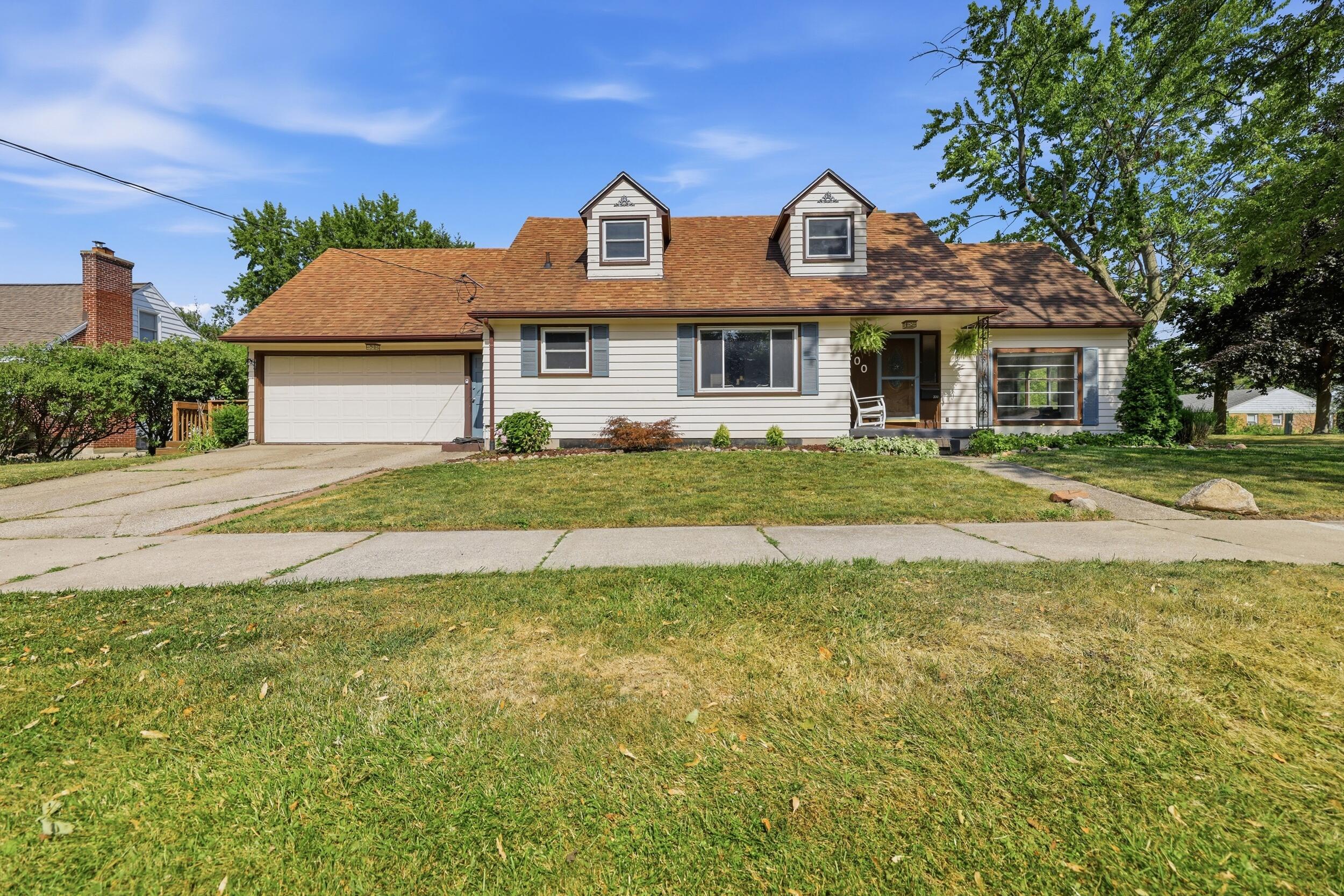 200 NE Lawndale Avenue Grand Rapids MI 49503
