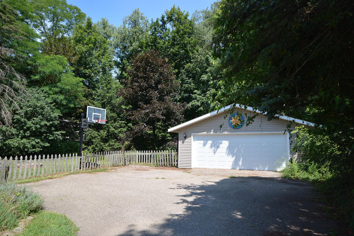 2224 La Cross Street Kalamazoo MI 49006