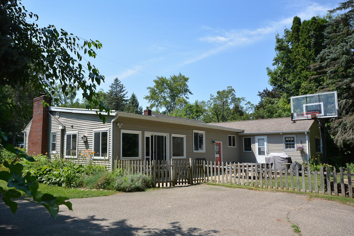 2224 La Cross Street Kalamazoo MI 49006