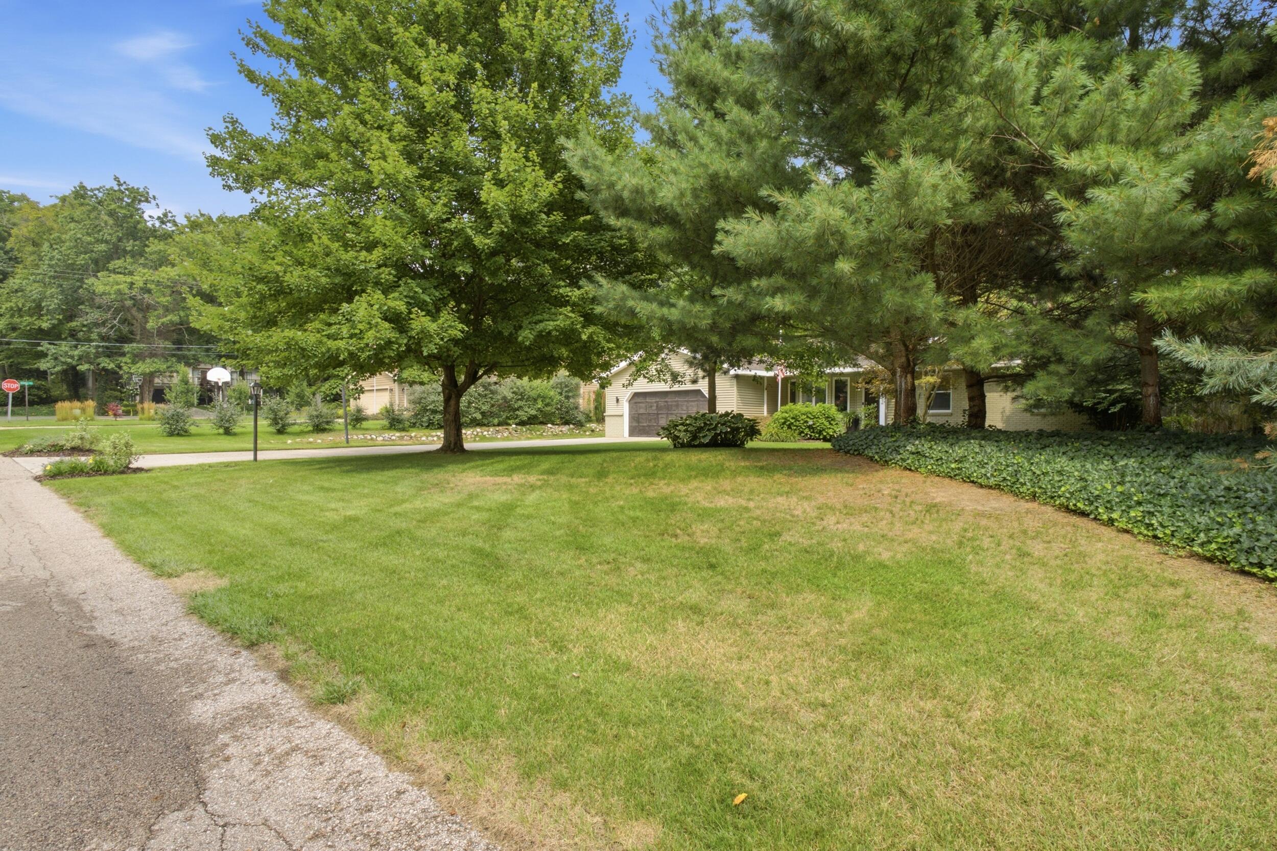 13172 Sikkema Drive Grand Haven MI 49417