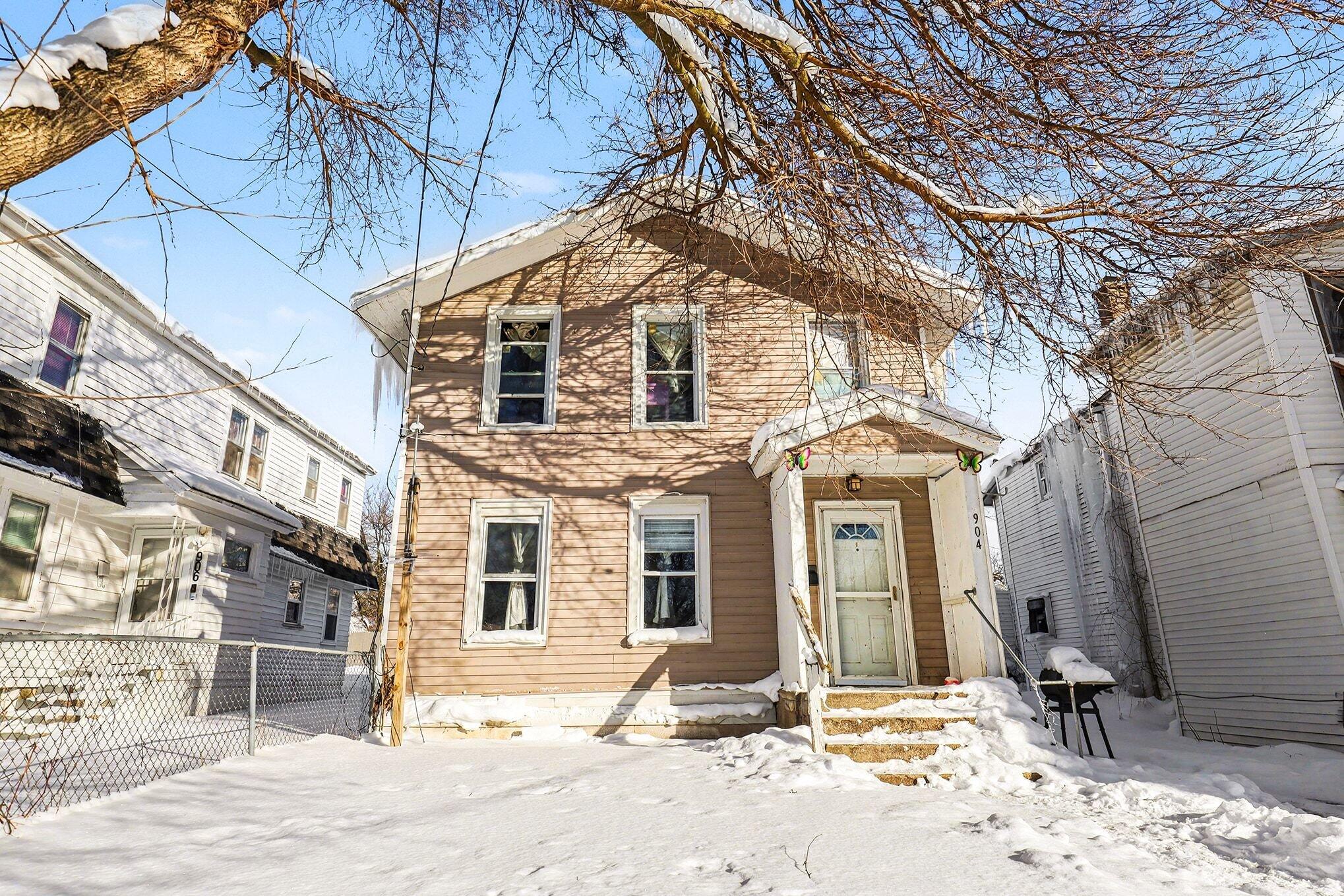 904 College Avenue NE Grand Rapids MI 49503