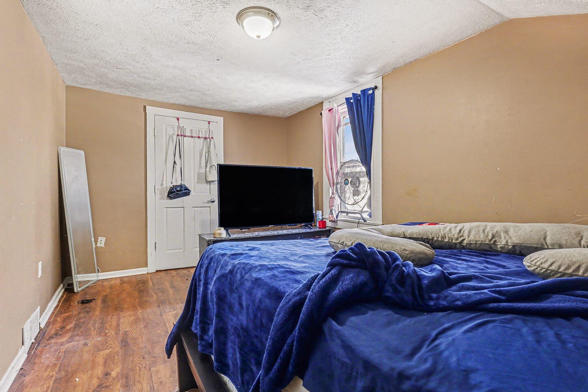 904 College Avenue NE Grand Rapids MI 49503