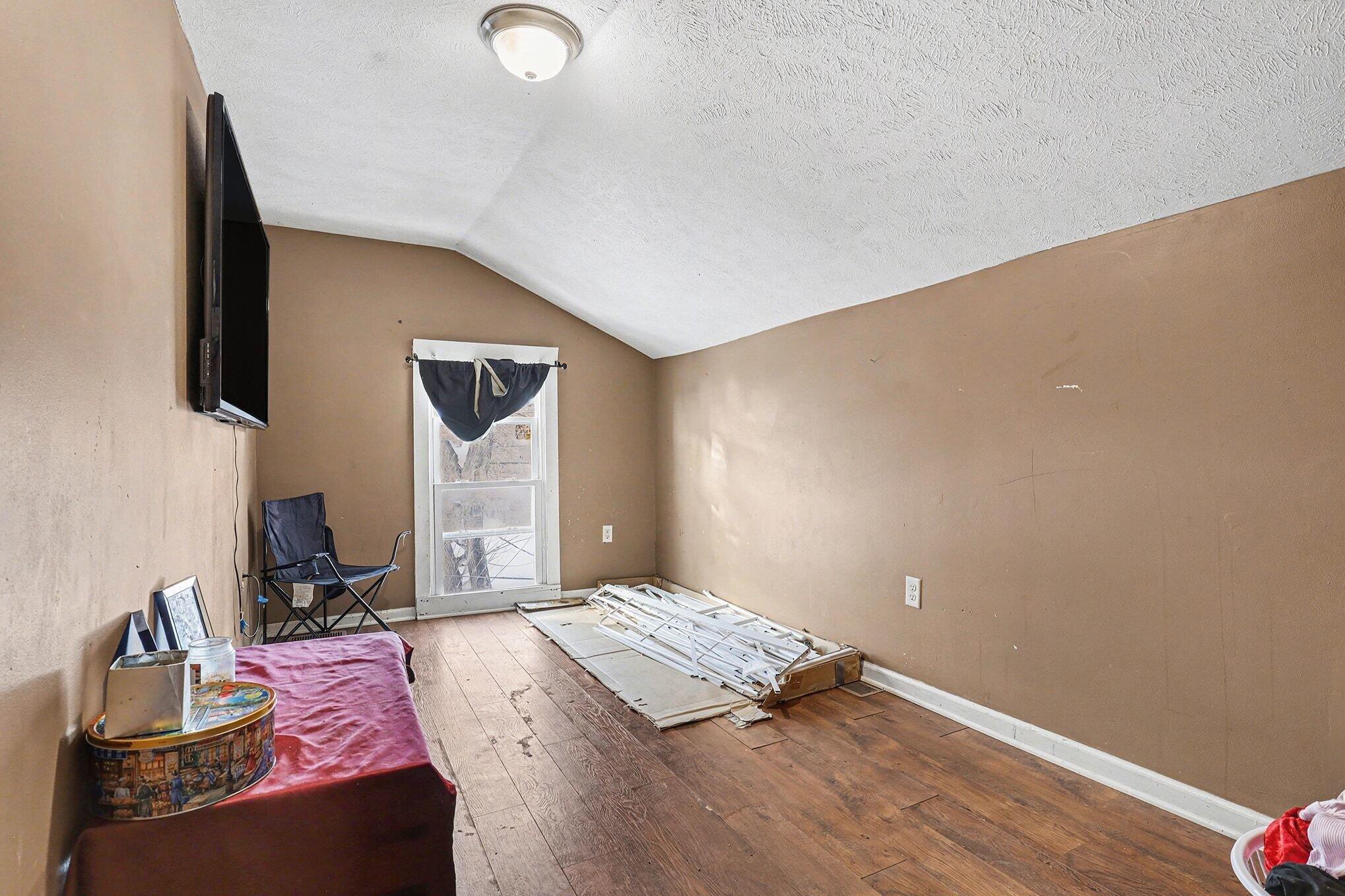 904 College Avenue NE Grand Rapids MI 49503