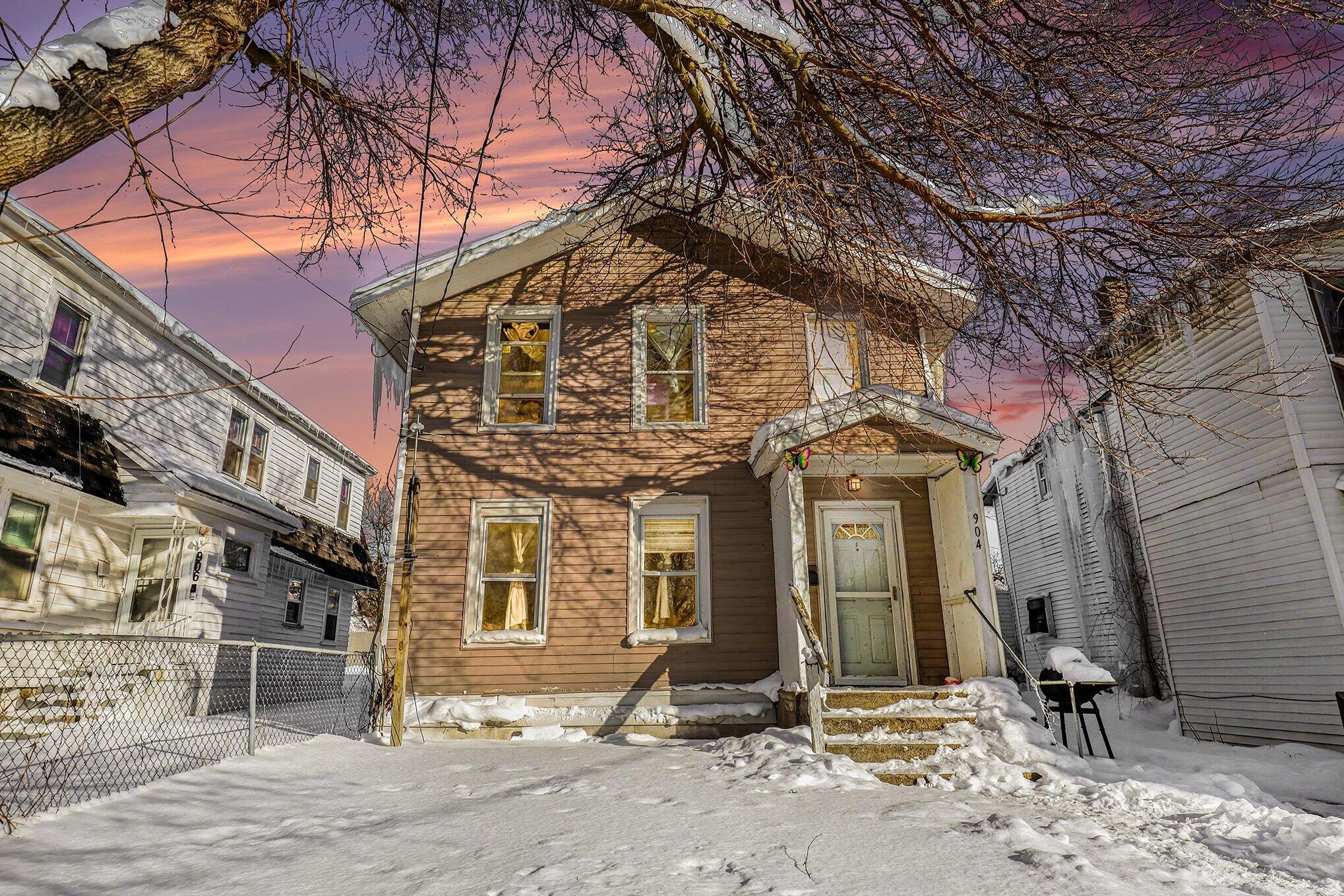 904 College Avenue NE Grand Rapids MI 49503