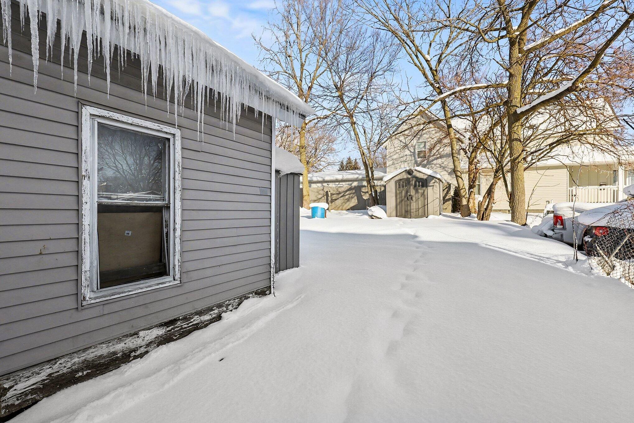 904 College Avenue NE Grand Rapids MI 49503