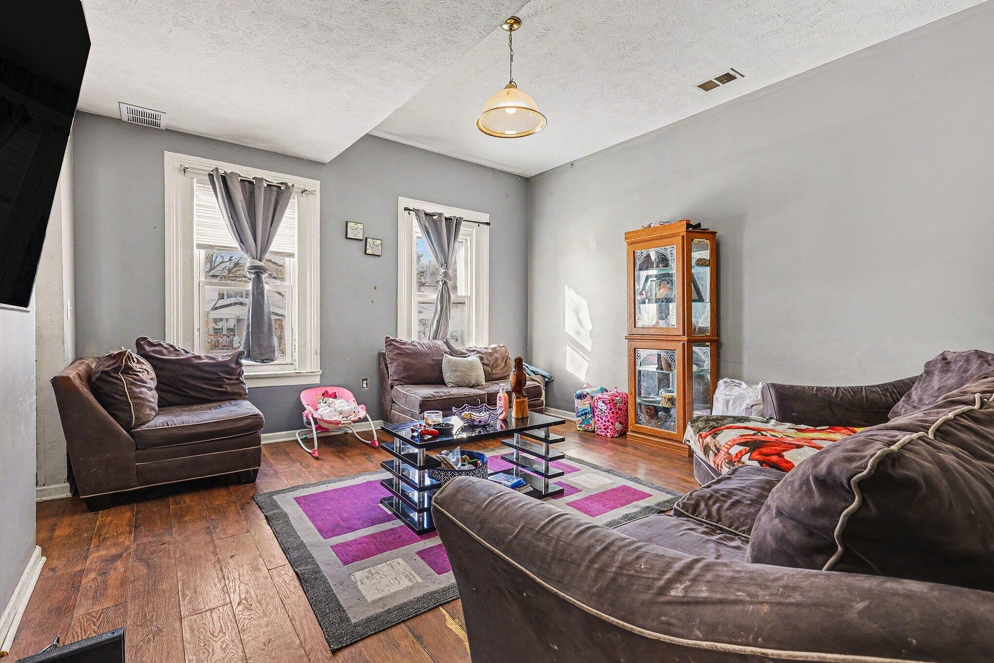 904 College Avenue NE Grand Rapids MI 49503