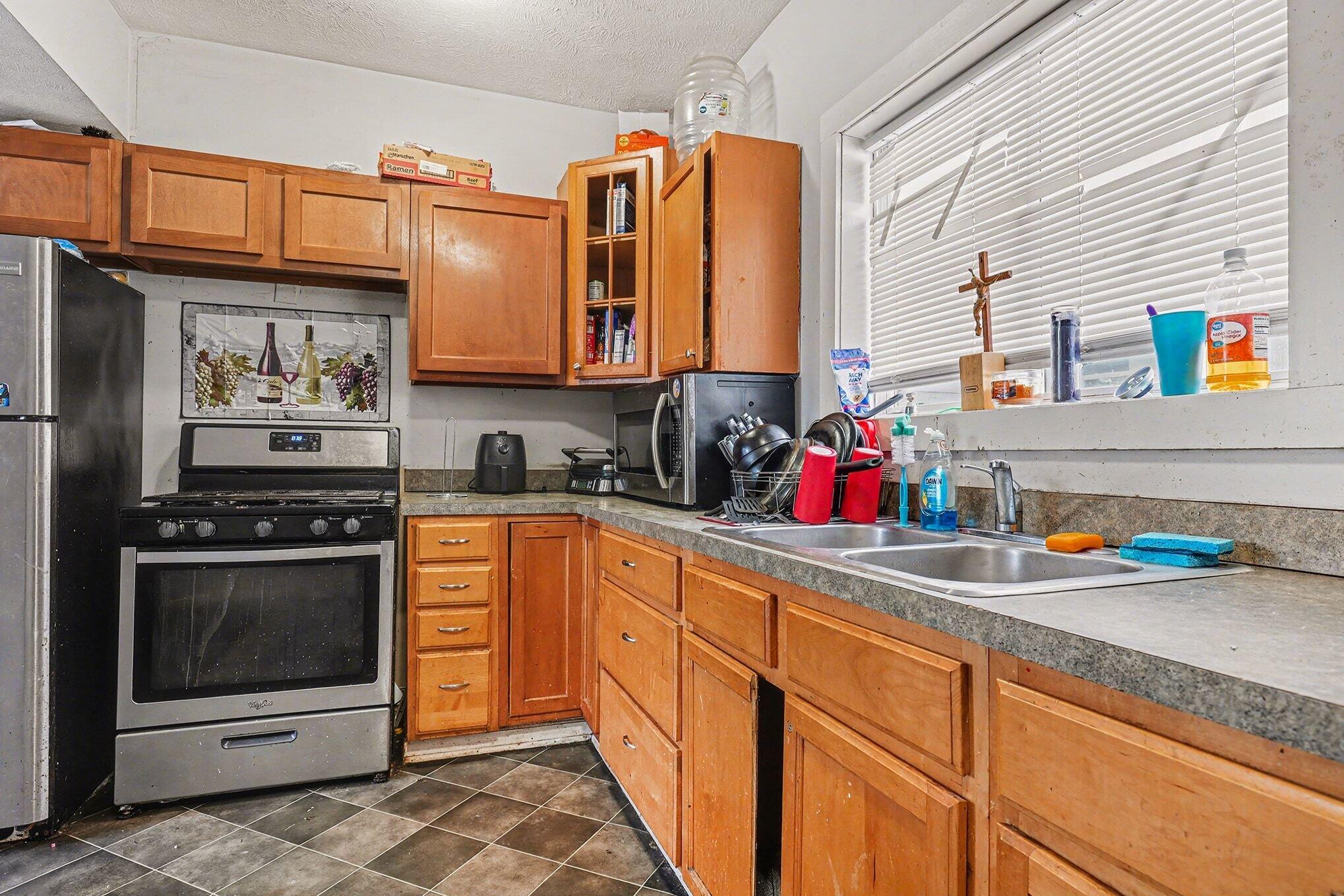 904 College Avenue NE Grand Rapids MI 49503