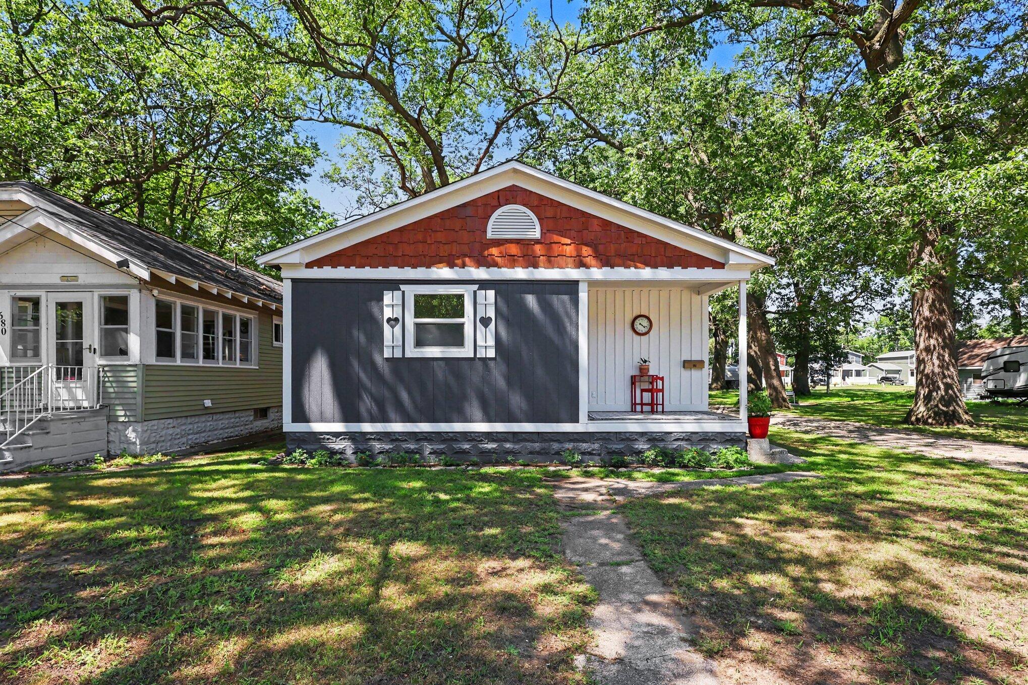 686 Marquette Avenue Muskegon MI 49442