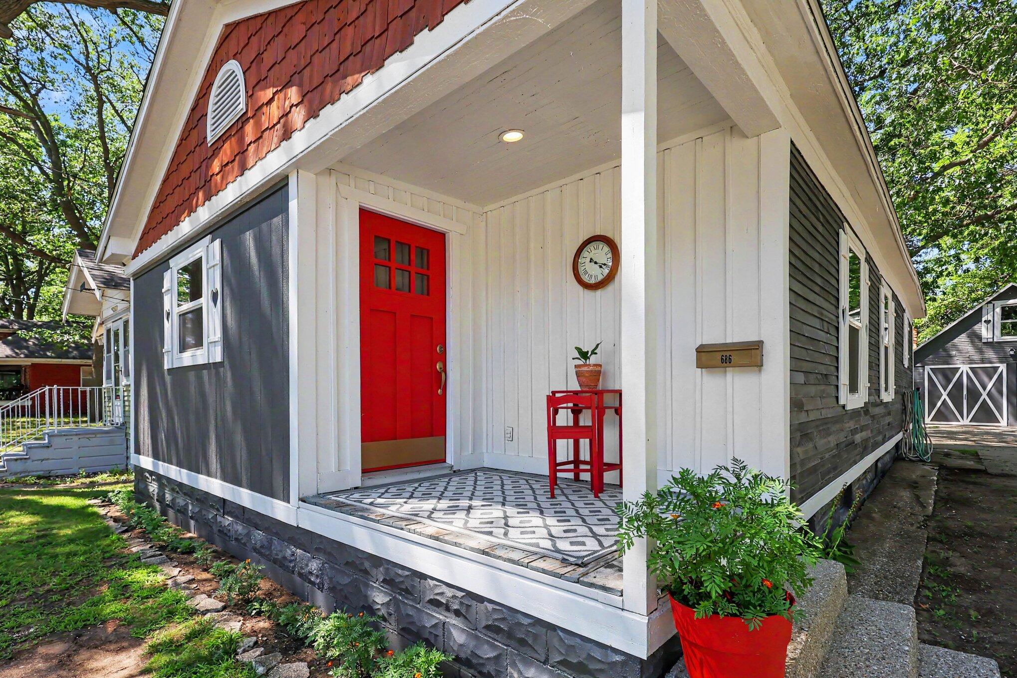 686 Marquette Avenue Muskegon MI 49442