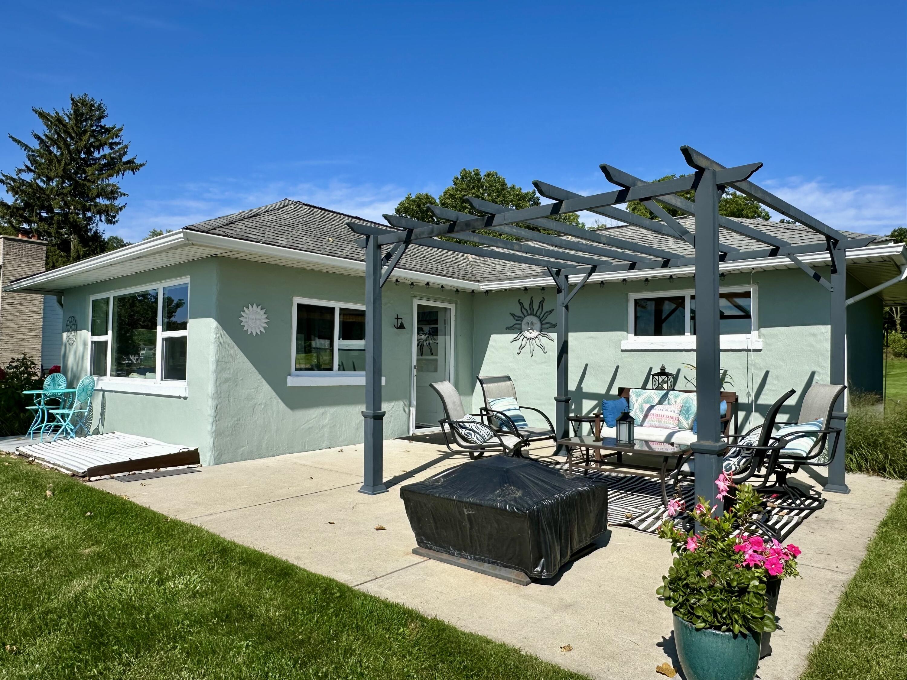 8169 W Pq Avenue Kalamazoo MI 49009