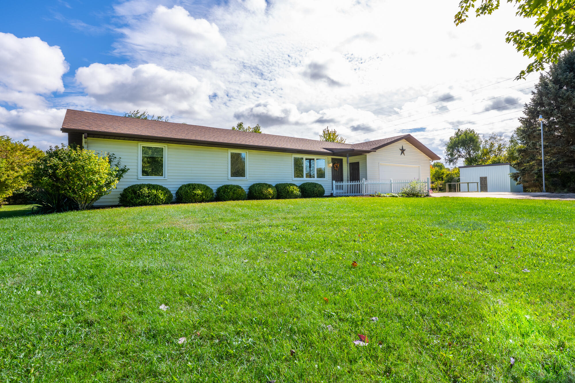 4969 Bundy Road Coloma MI 49038