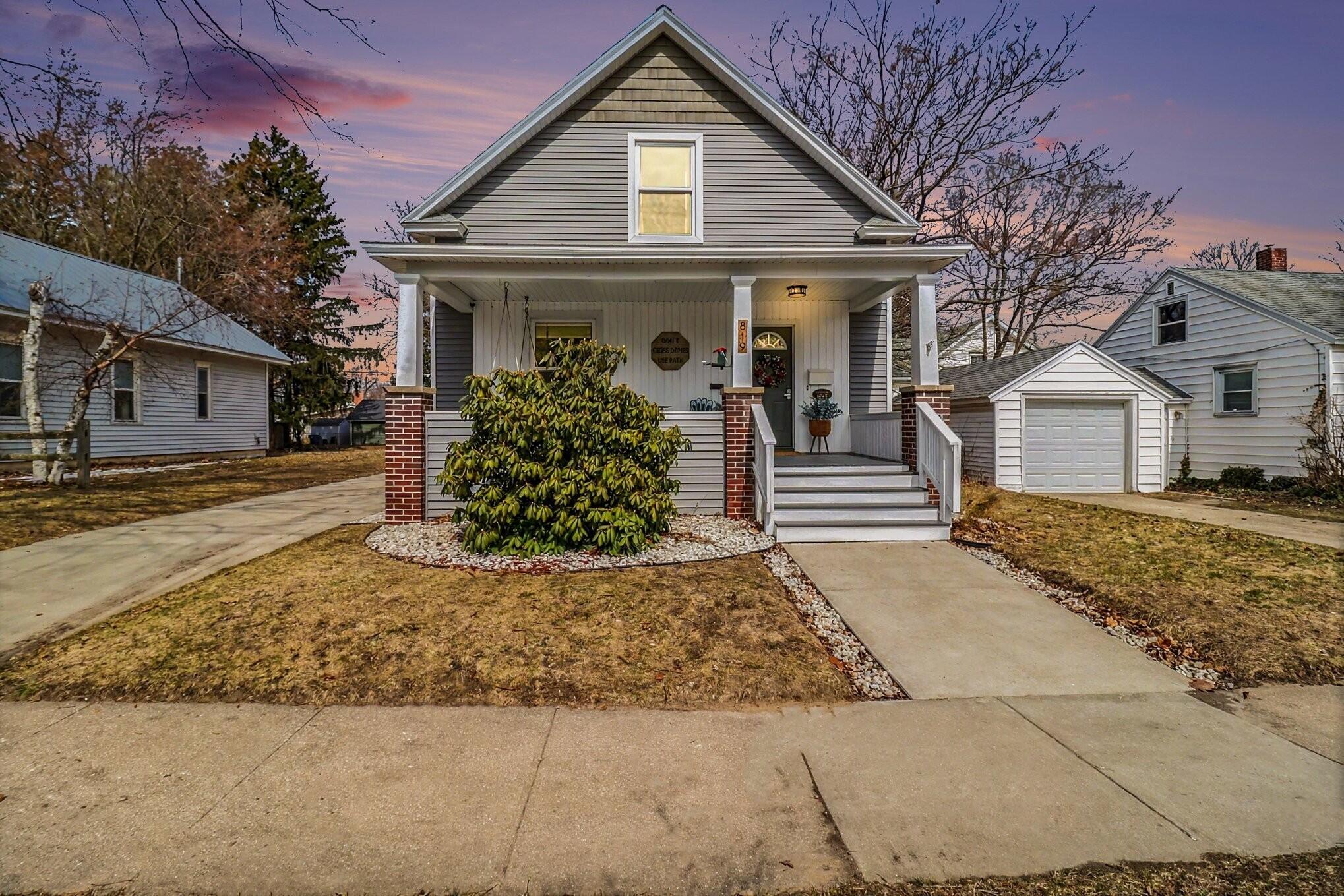 819 E Loomis Street Ludington MI 49431