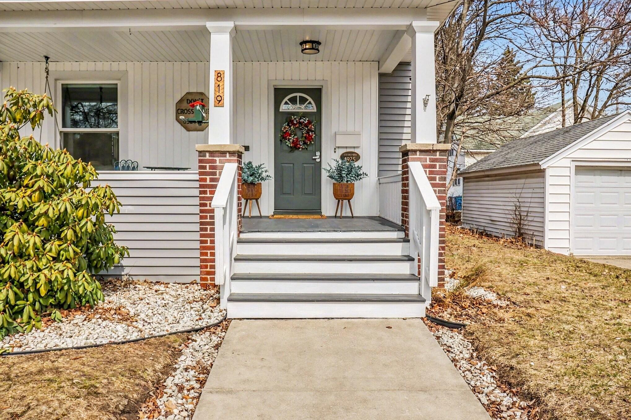 819 E Loomis Street Ludington MI 49431