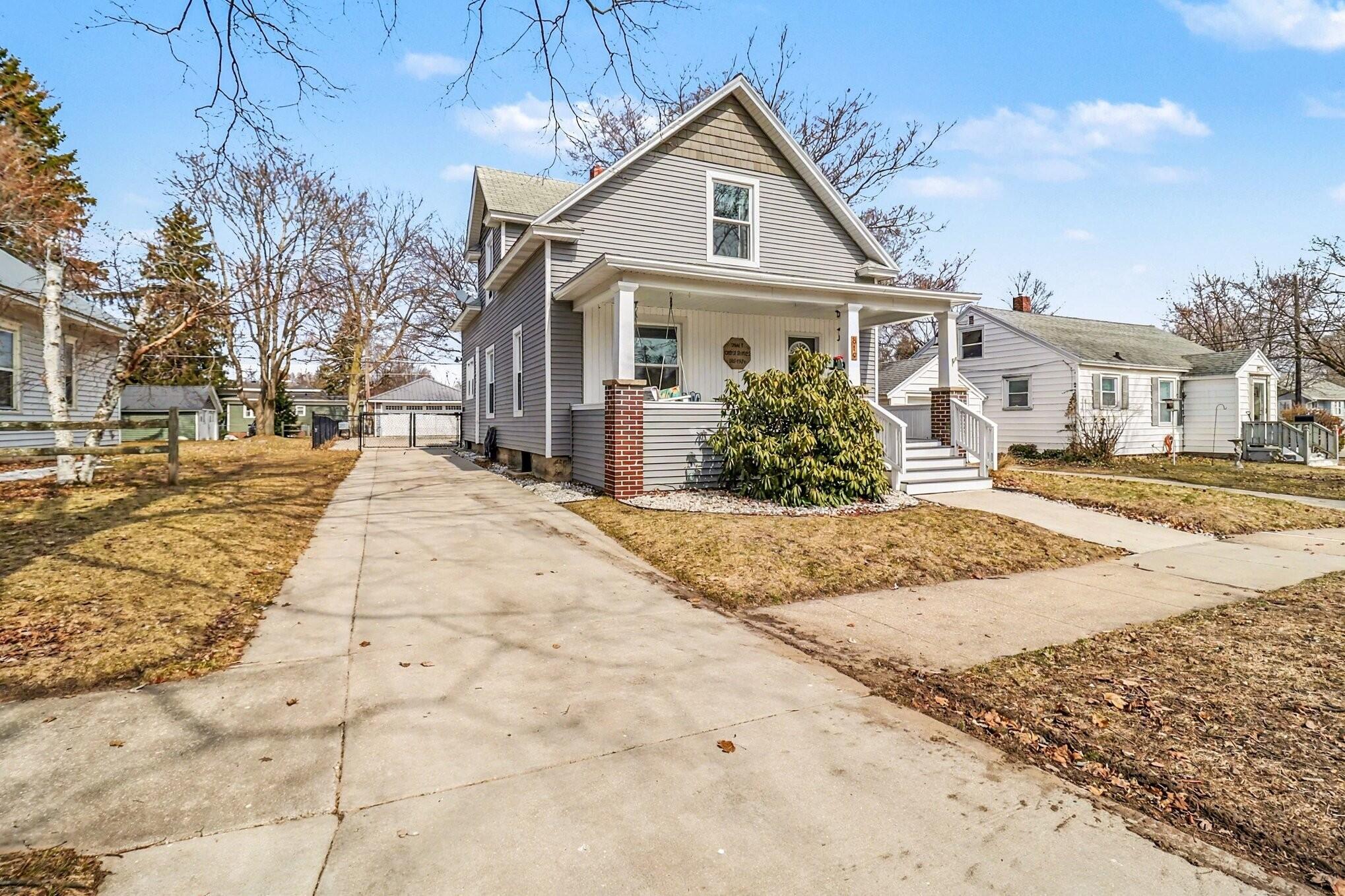 819 E Loomis Street Ludington MI 49431
