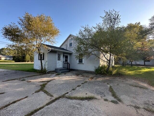 5093 E Apple Avenue Muskegon MI 49442