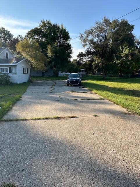 5093 E Apple Avenue Muskegon MI 49442