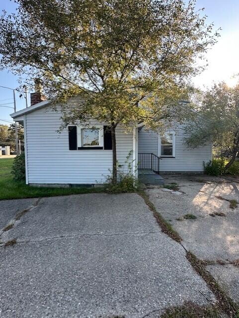 5093 E Apple Avenue Muskegon MI 49442