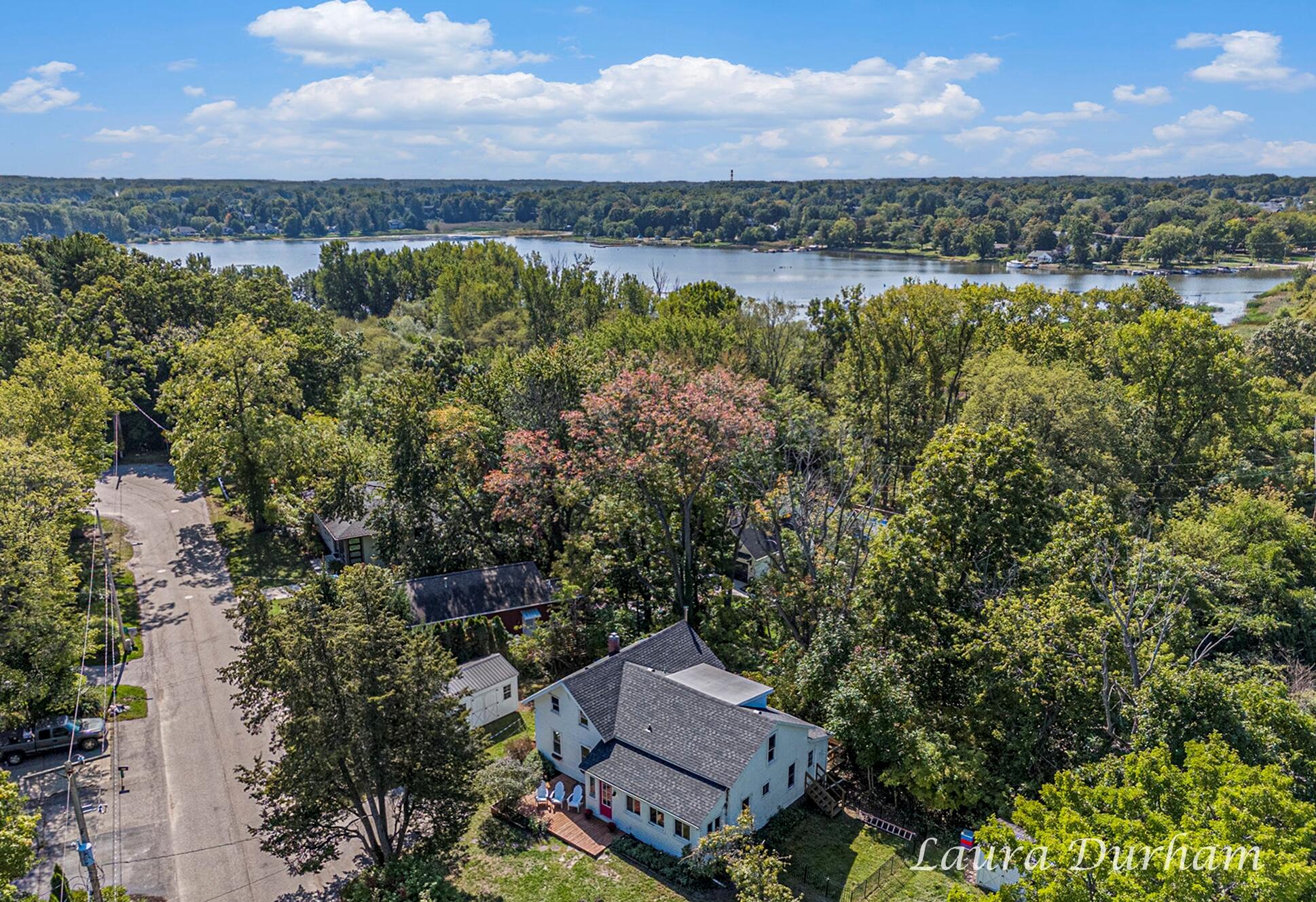 510 S Maple Street Saugatuck MI 49453