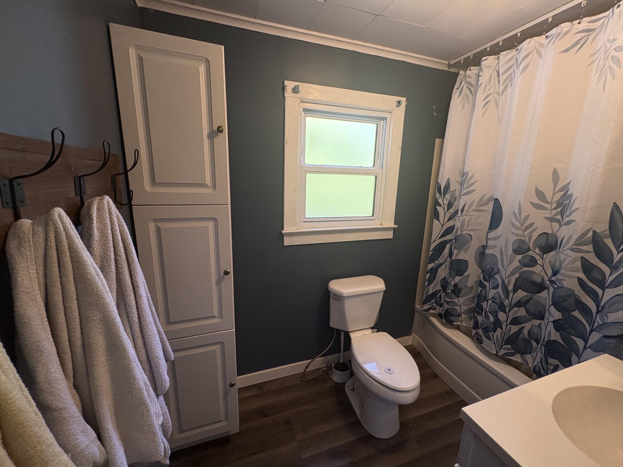 575 S Wolf Lake Road Muskegon MI 49442
