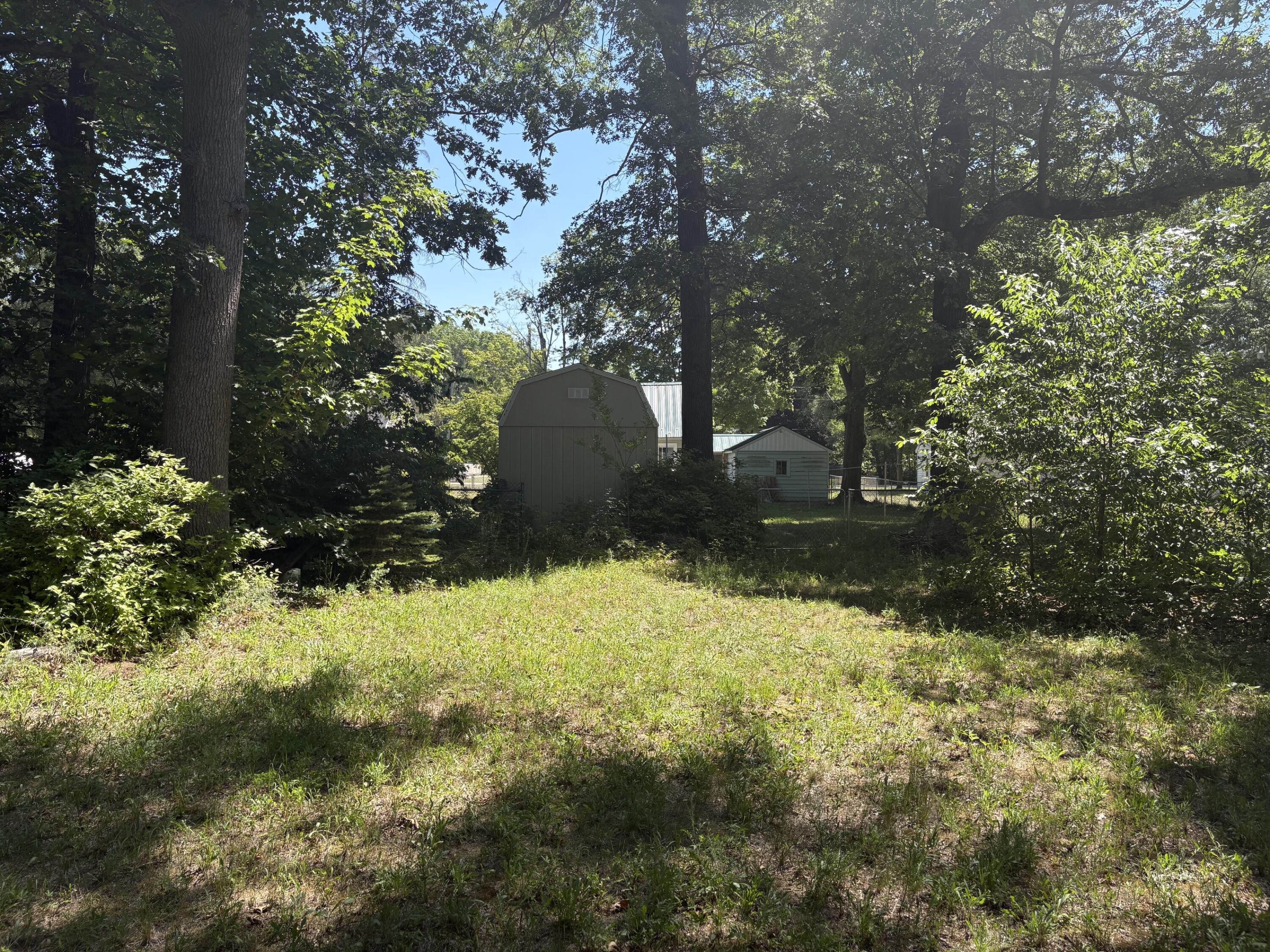 575 S Wolf Lake Road Muskegon MI 49442