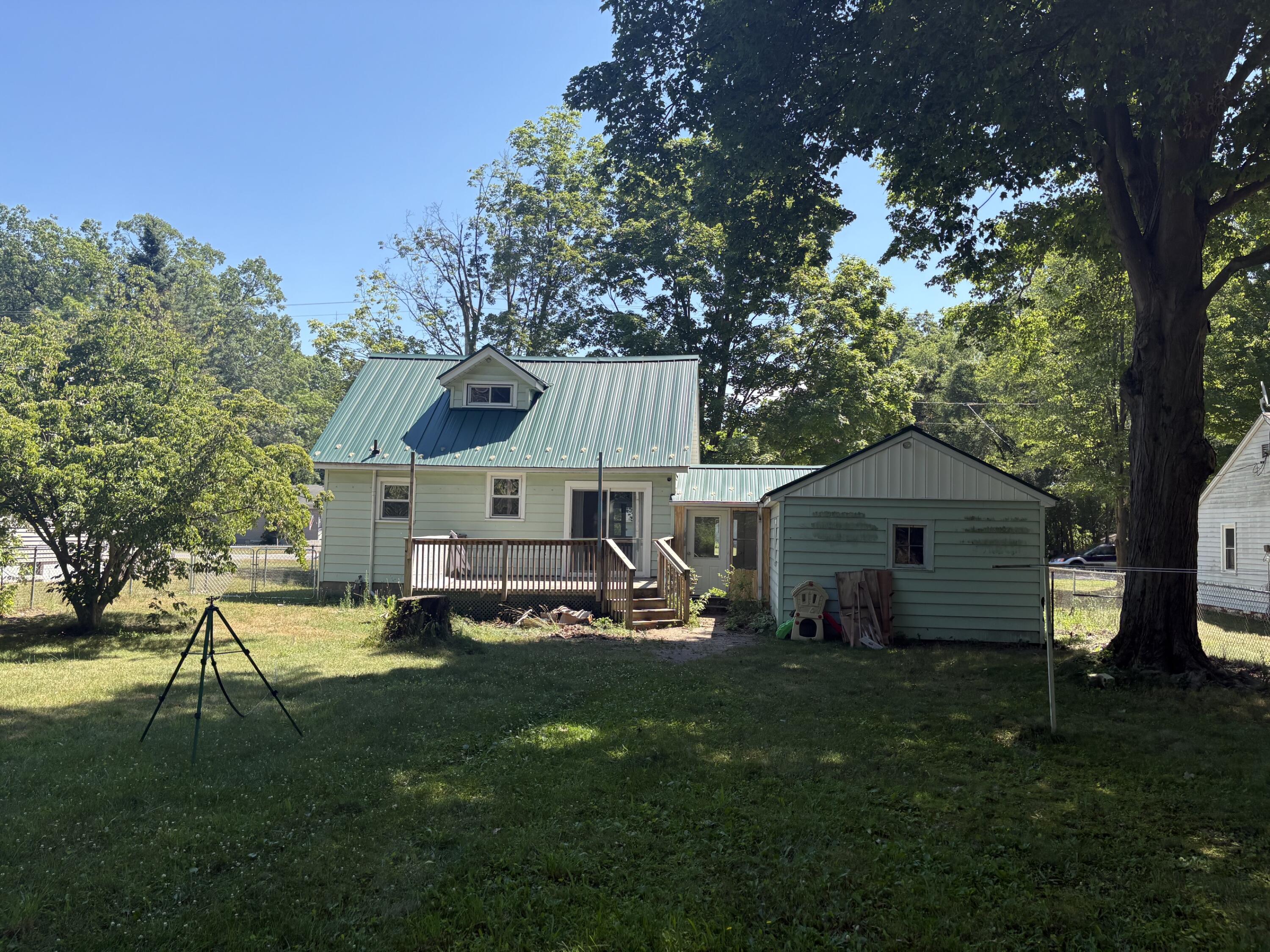 575 S Wolf Lake Road Muskegon MI 49442