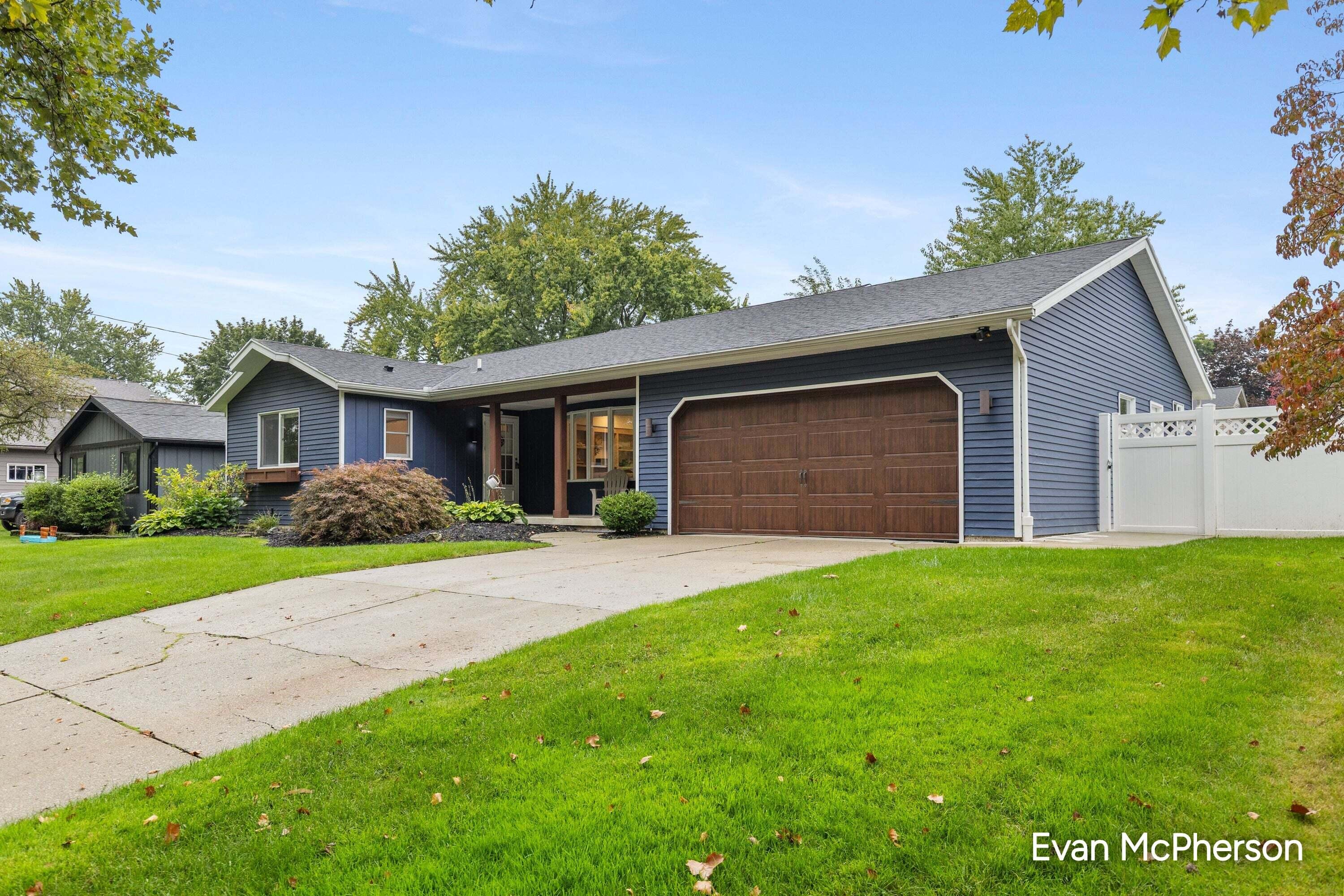 1805 Edgewood Avenue SE Grand Rapids MI 49506
