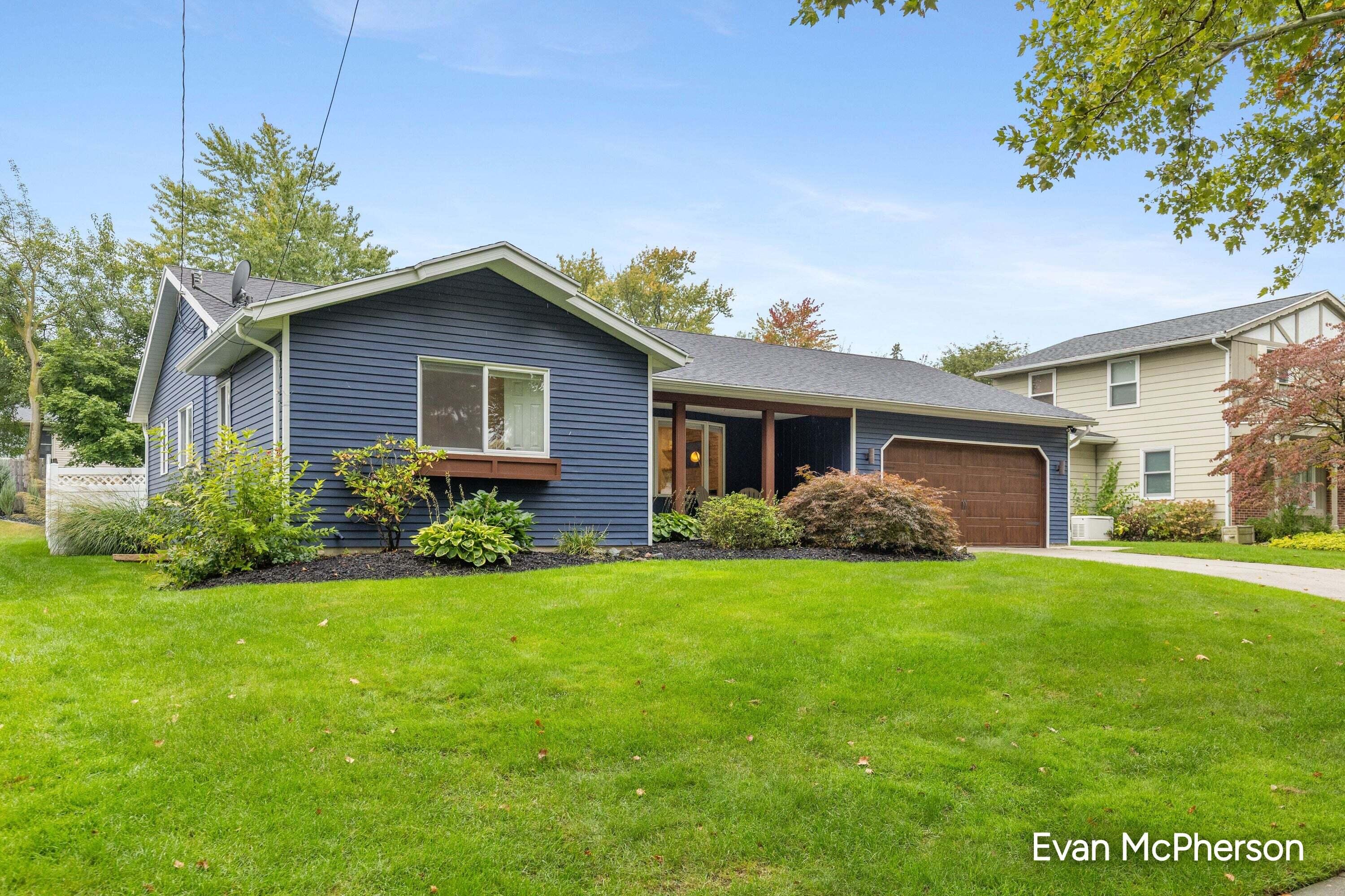 1805 Edgewood Avenue SE Grand Rapids MI 49506