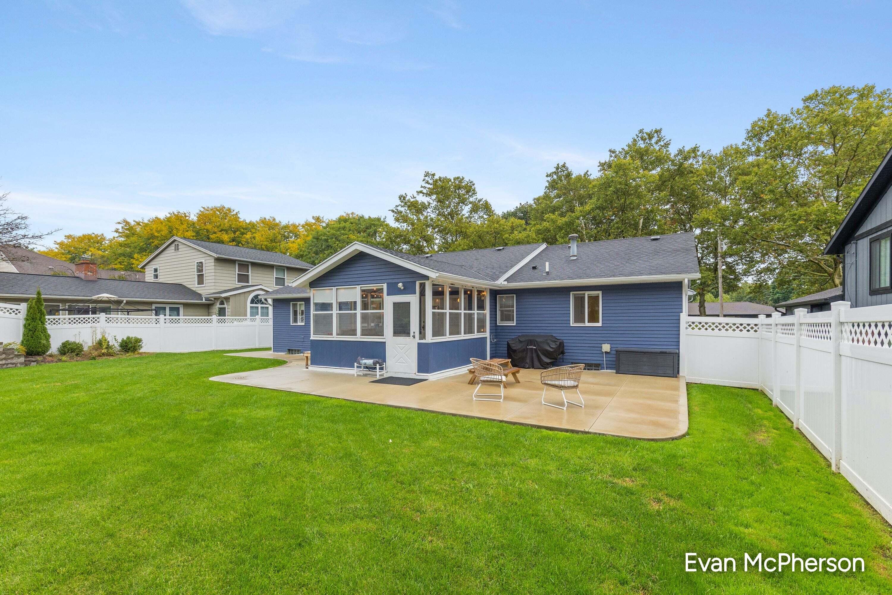 1805 Edgewood Avenue SE Grand Rapids MI 49506