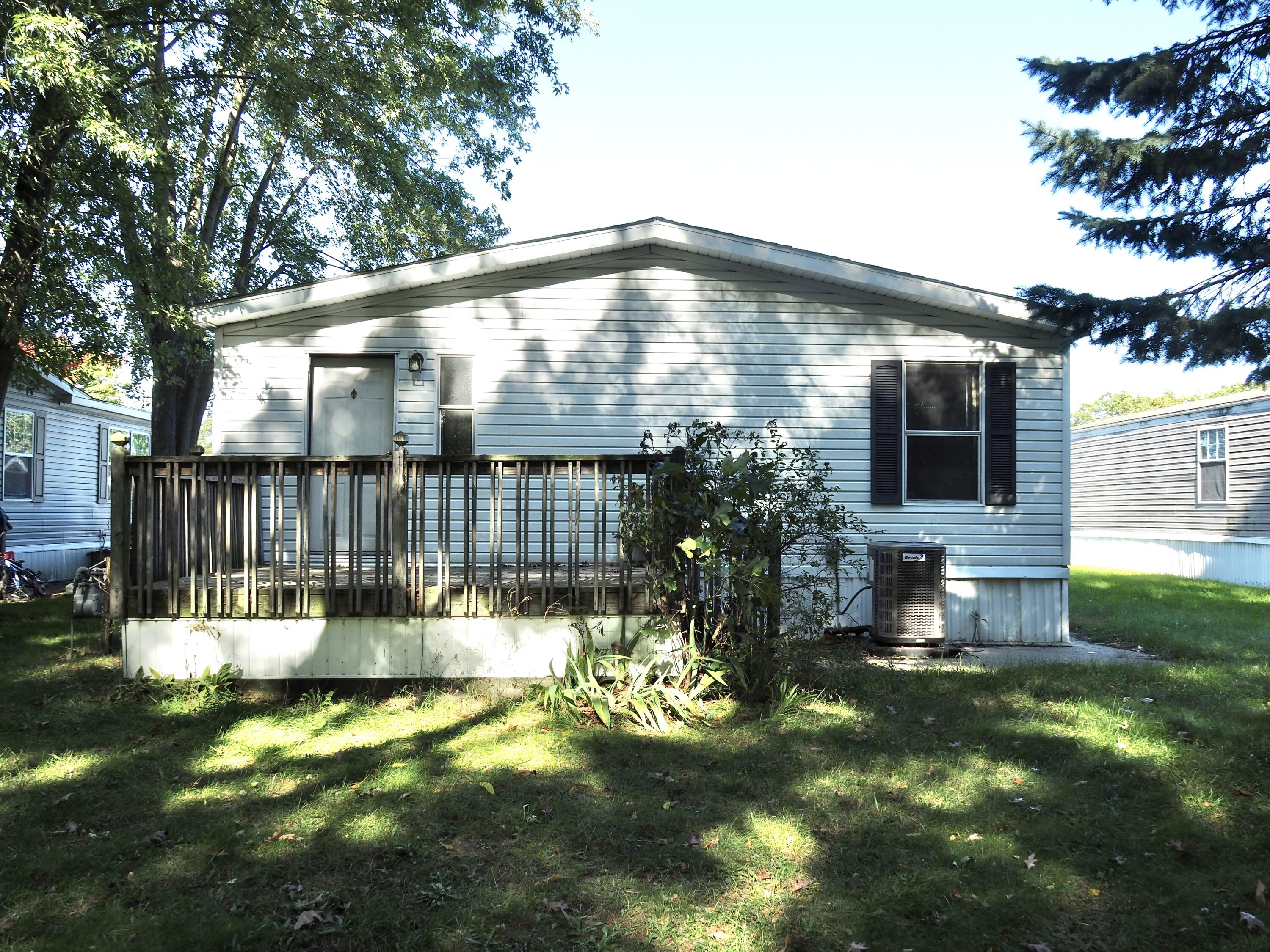 1481 Kenora Street Norton Shores MI 49444