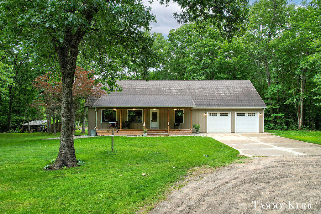 2535 52nd Street Fennville MI 49408