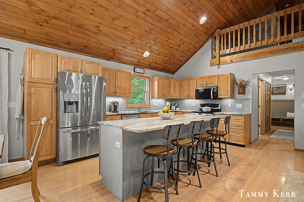 2535 52nd Street Fennville MI 49408
