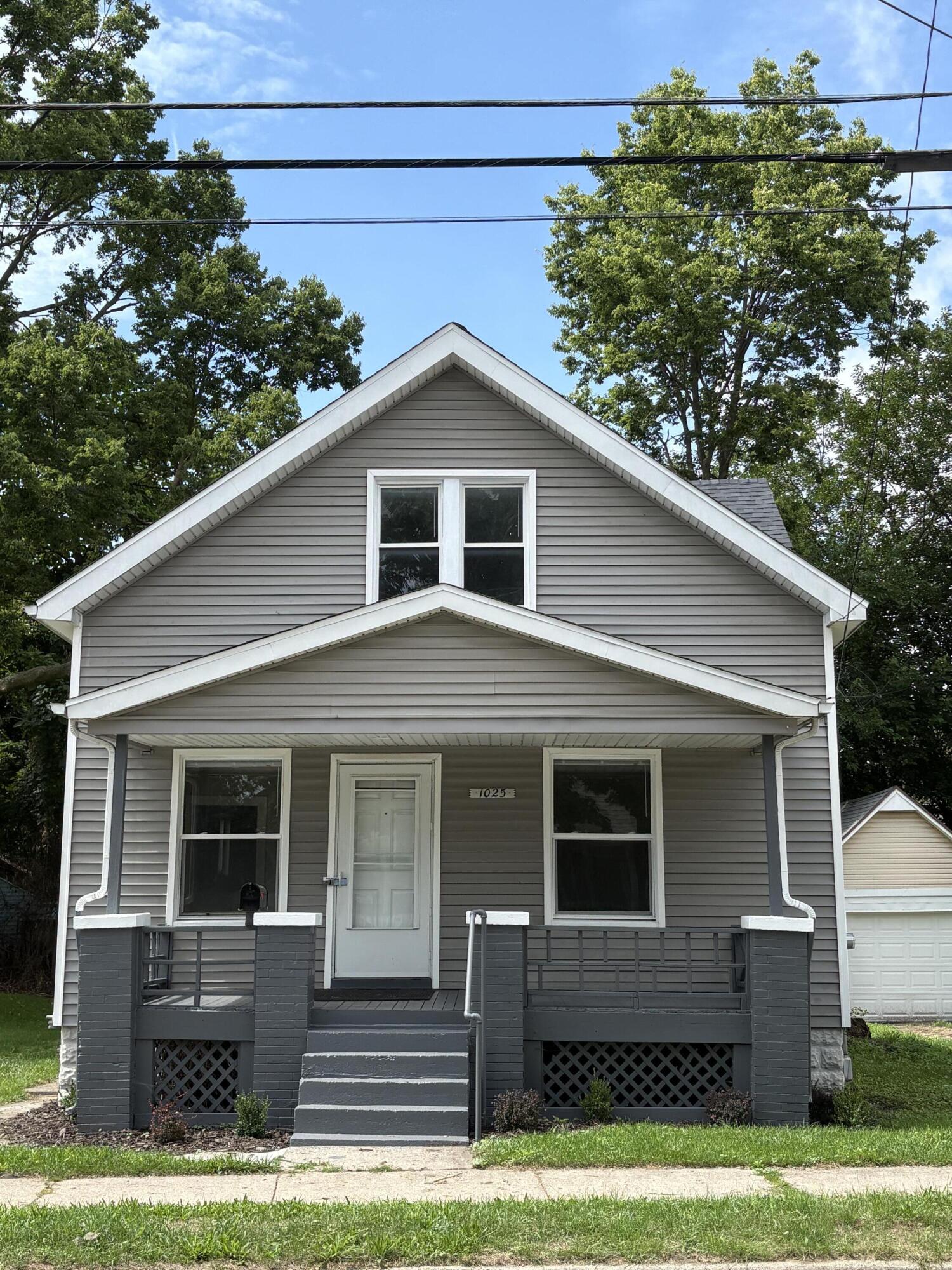 1025 Hamilton Avenue NW Grand Rapids MI 49504