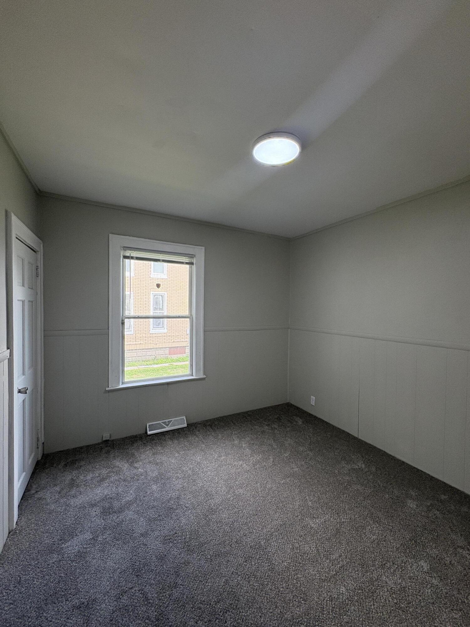 1025 Hamilton Avenue NW Grand Rapids MI 49504