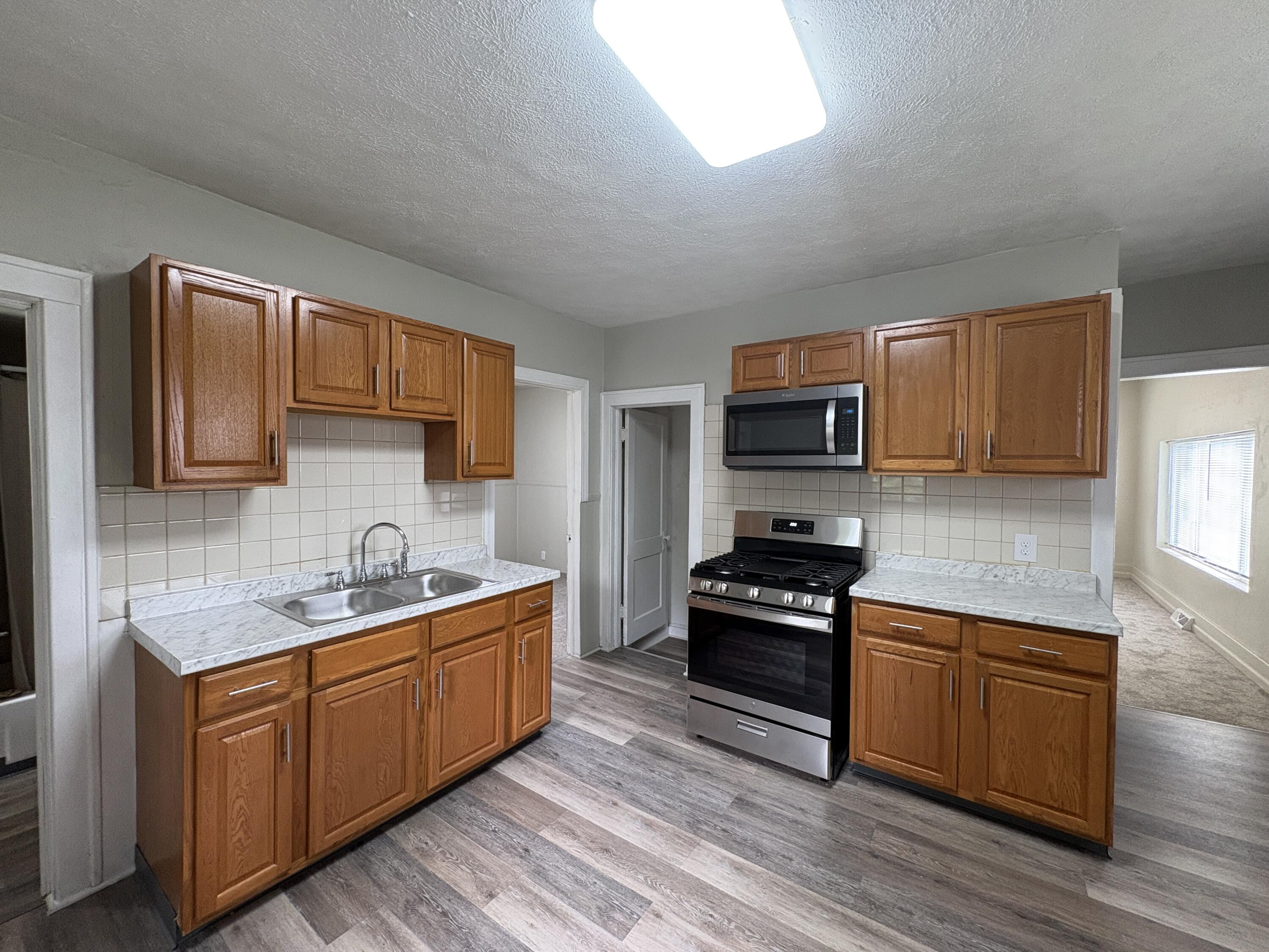 1025 Hamilton Avenue NW Grand Rapids MI 49504